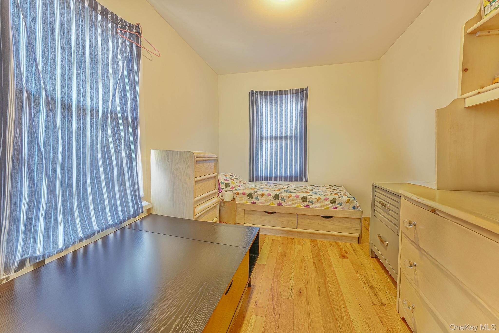 19 Parma Road, Island Park, NY 11558