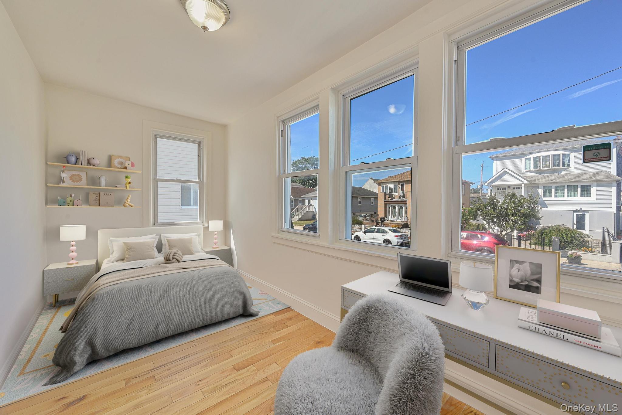 19 Parma Road, Island Park, NY 11558