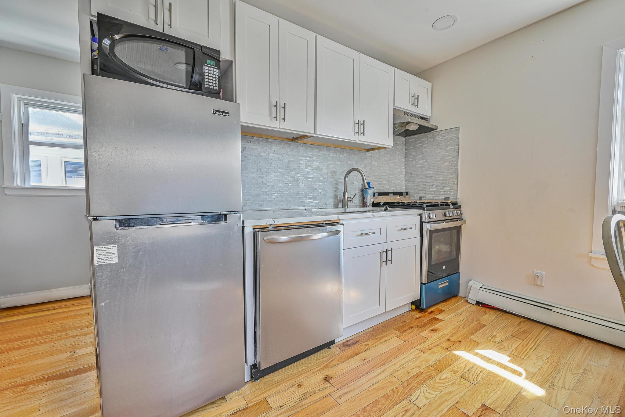 19 Parma Road, Island Park, NY 11558