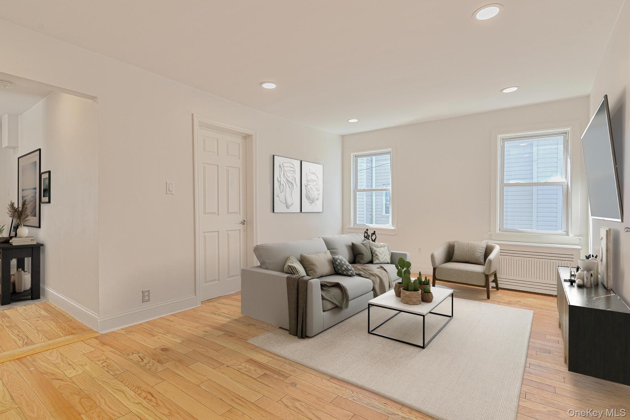 19 Parma Road, Island Park, NY 11558