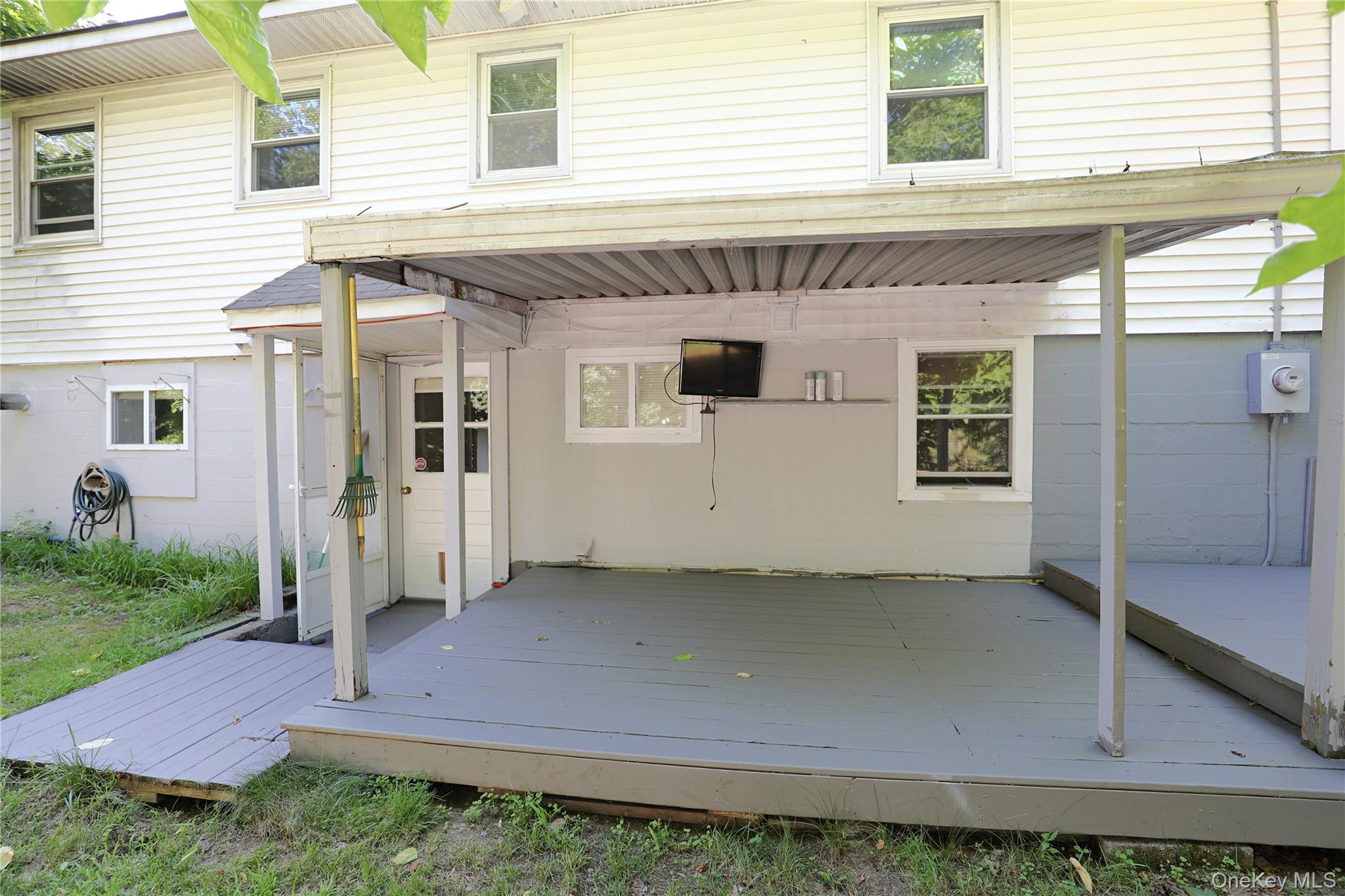 17-21 Cedar Drive, Lake Katrine, NY 12449