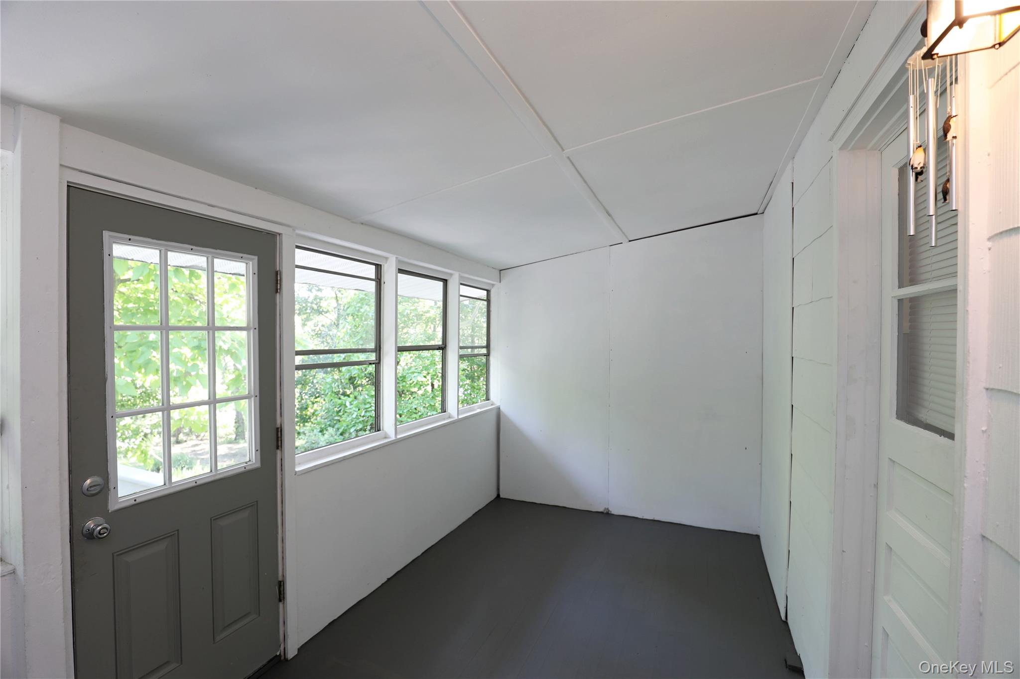 17-21 Cedar Drive, Lake Katrine, NY 12449