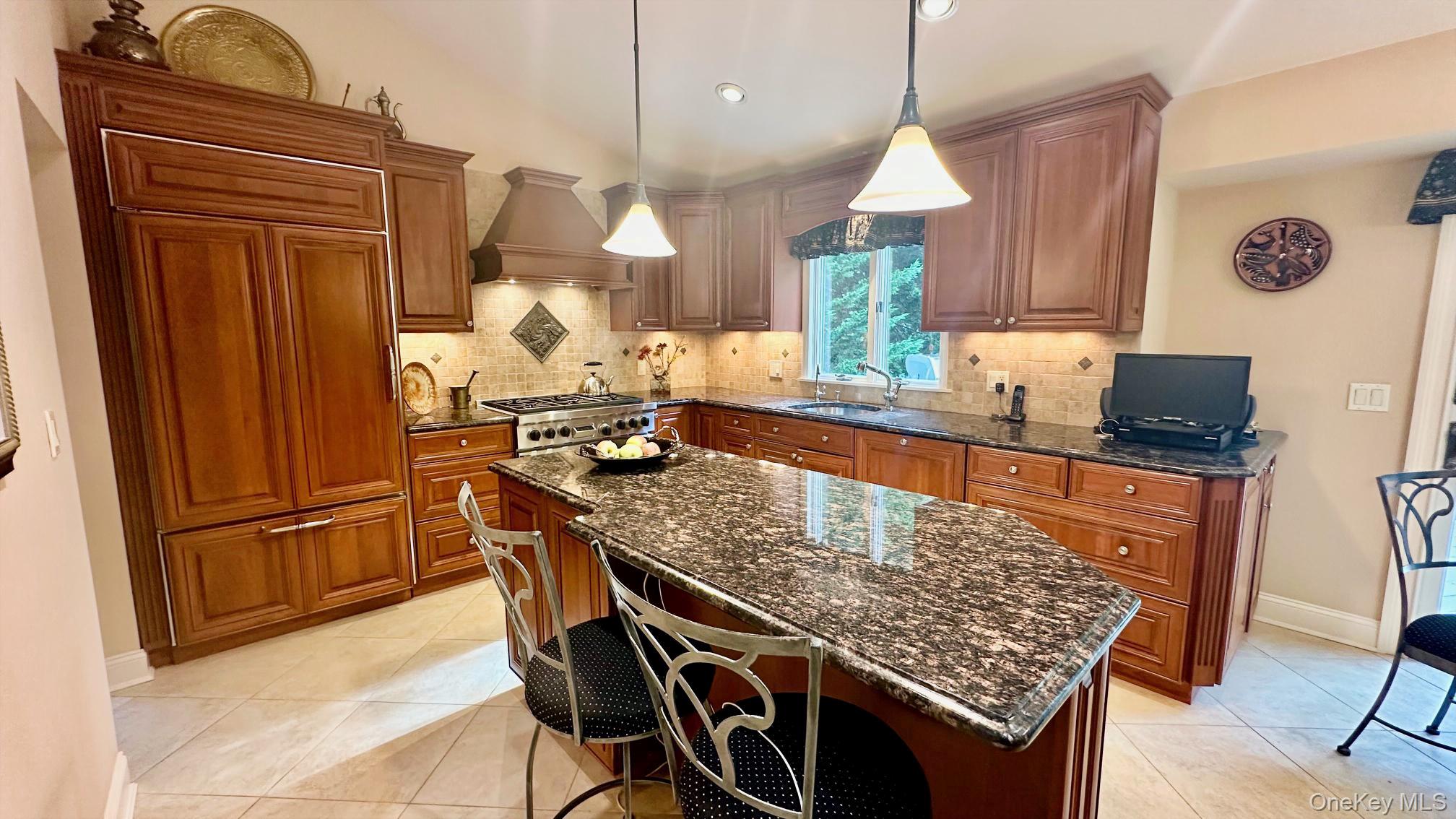 3 Chiswell Drive, Melville, NY 11747