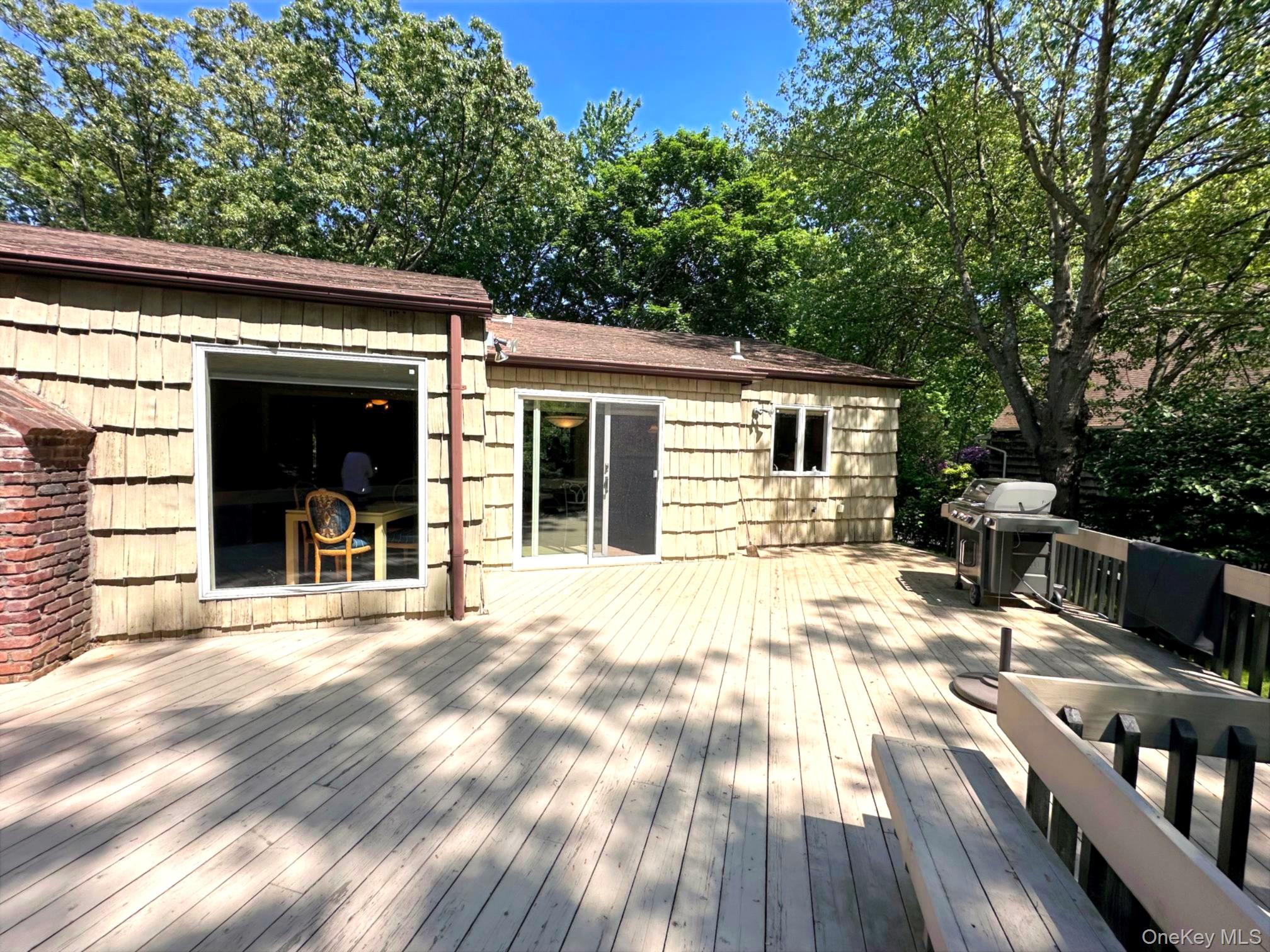 3 Chiswell Drive, Melville, NY 11747