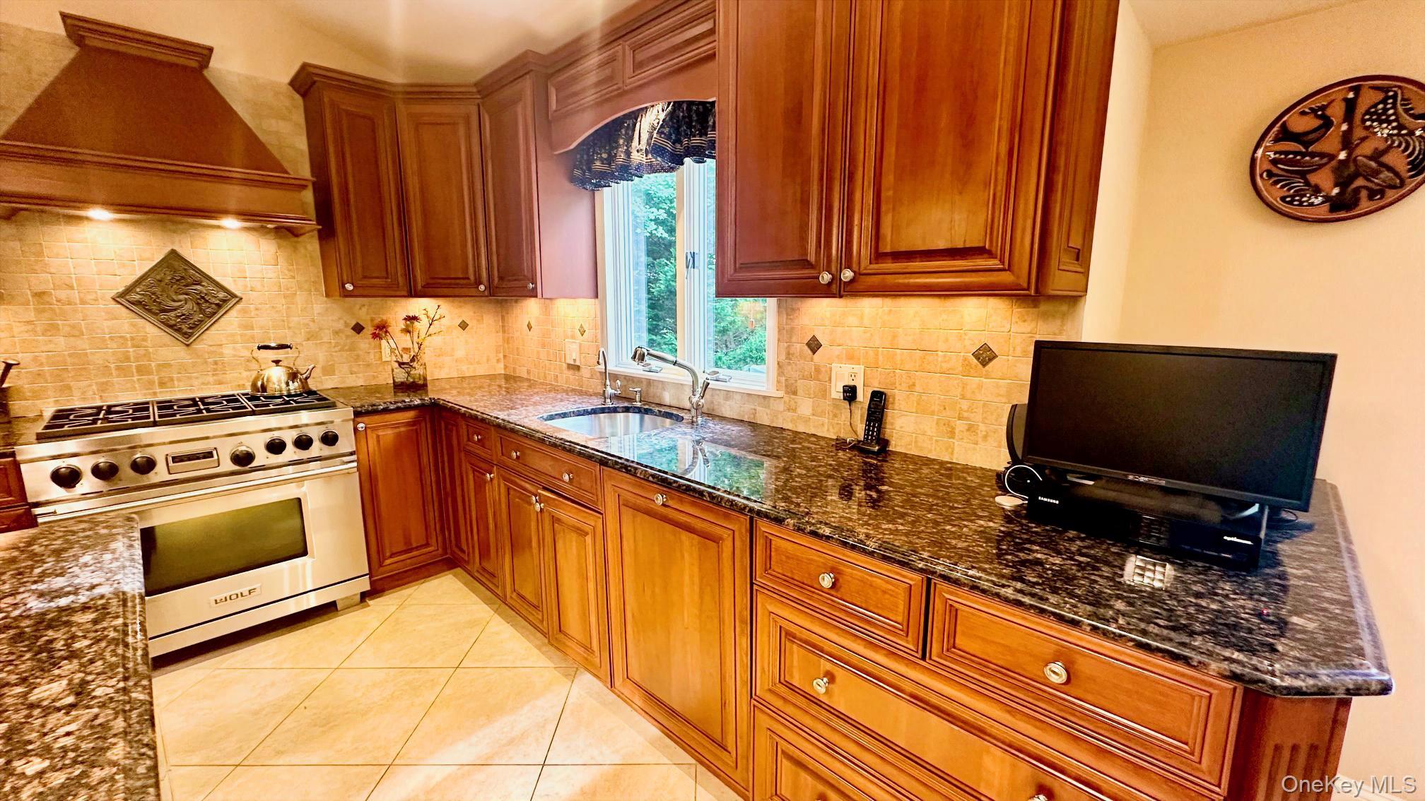 3 Chiswell Drive, Melville, NY 11747