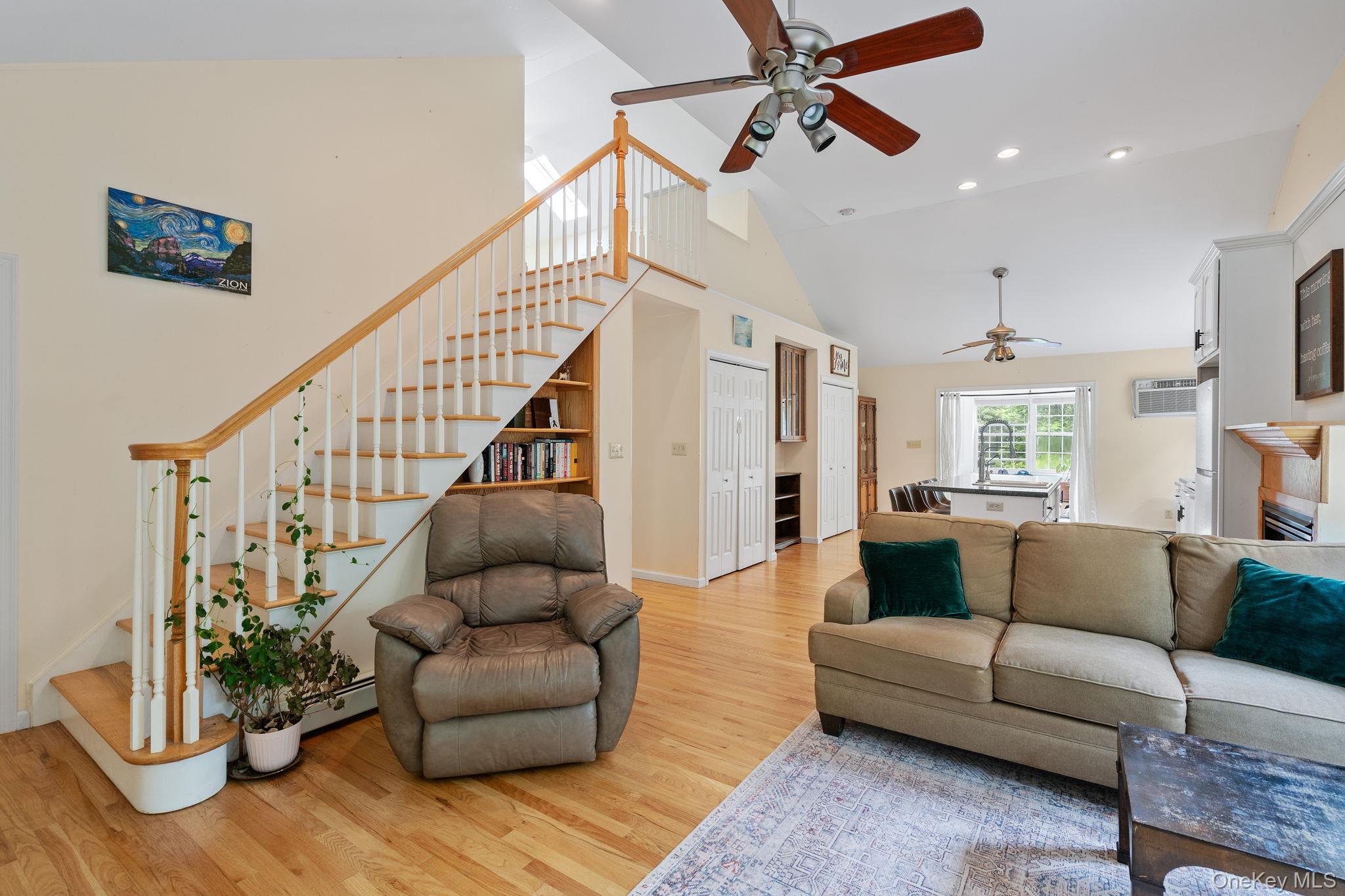 7 Van Keuren Avenue, Pine Bush, NY 12566