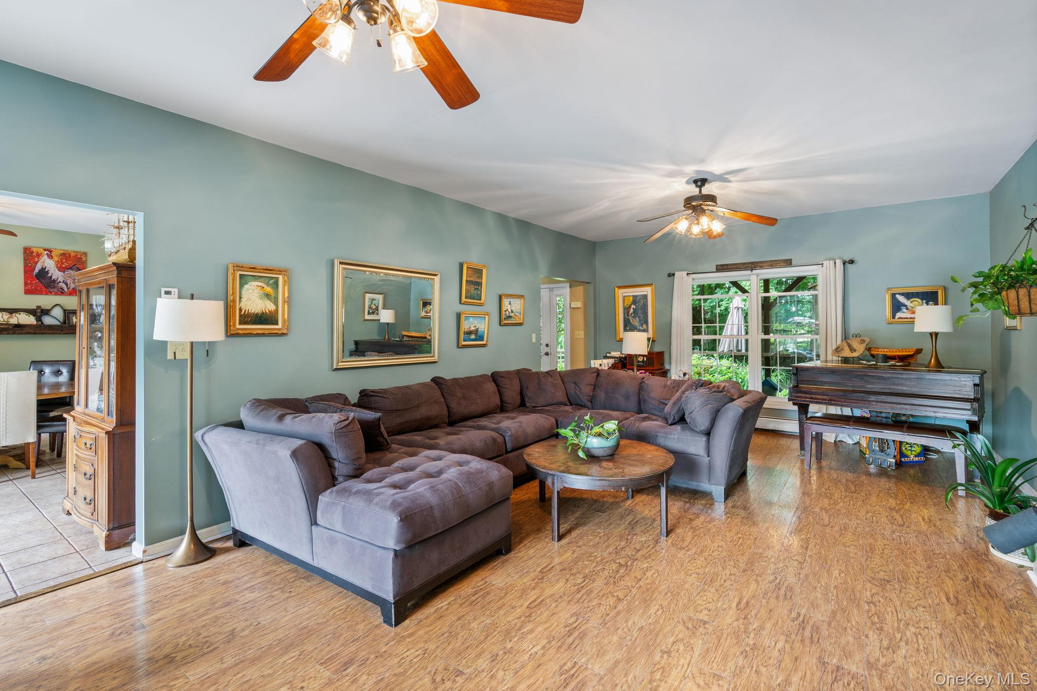 7 Van Keuren Avenue, Pine Bush, NY 12566