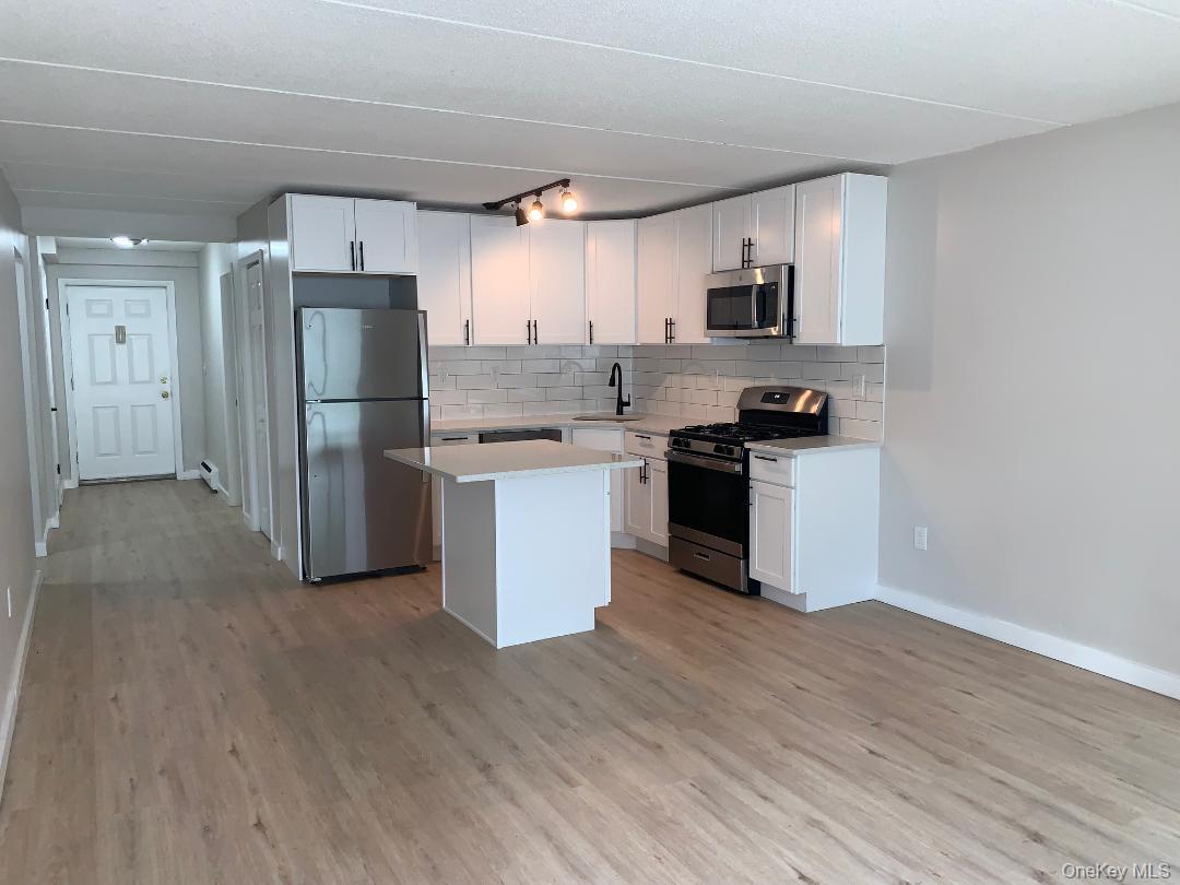 85 N Middletown Road # A9, Nanuet, NY 10954