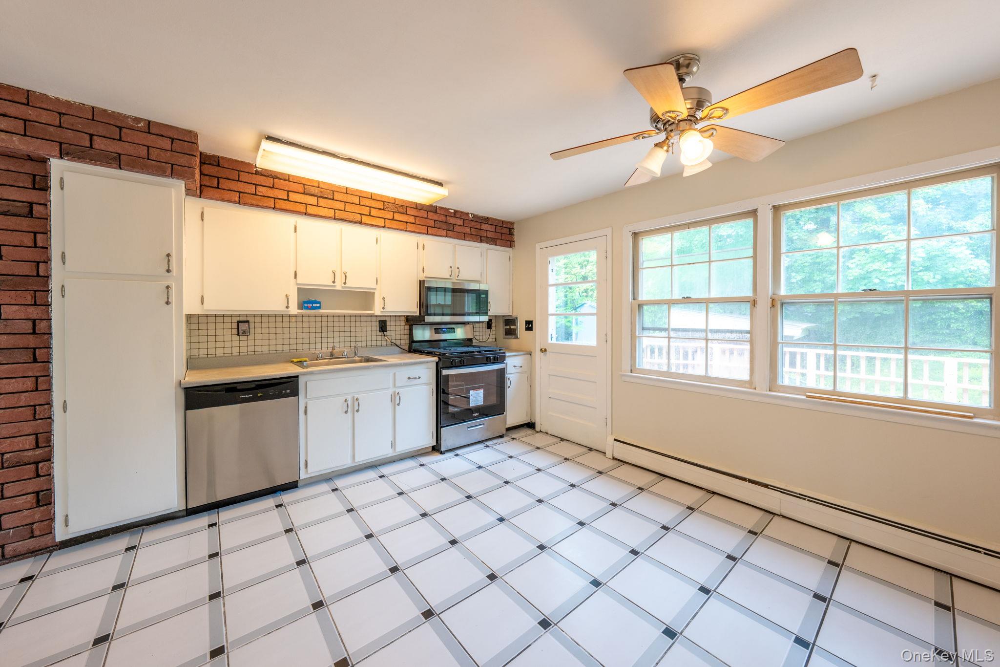 1 S Delaware Drive, Nyack, NY 10960