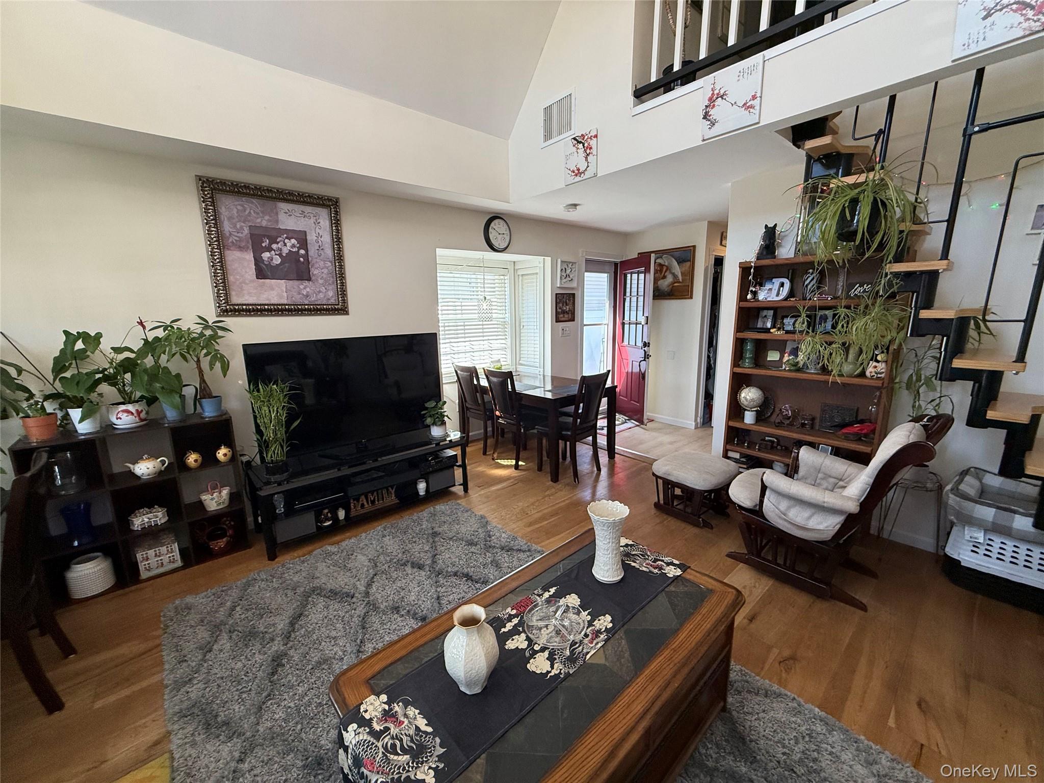 3 Desoto Road, Amity Harbor, NY 11701