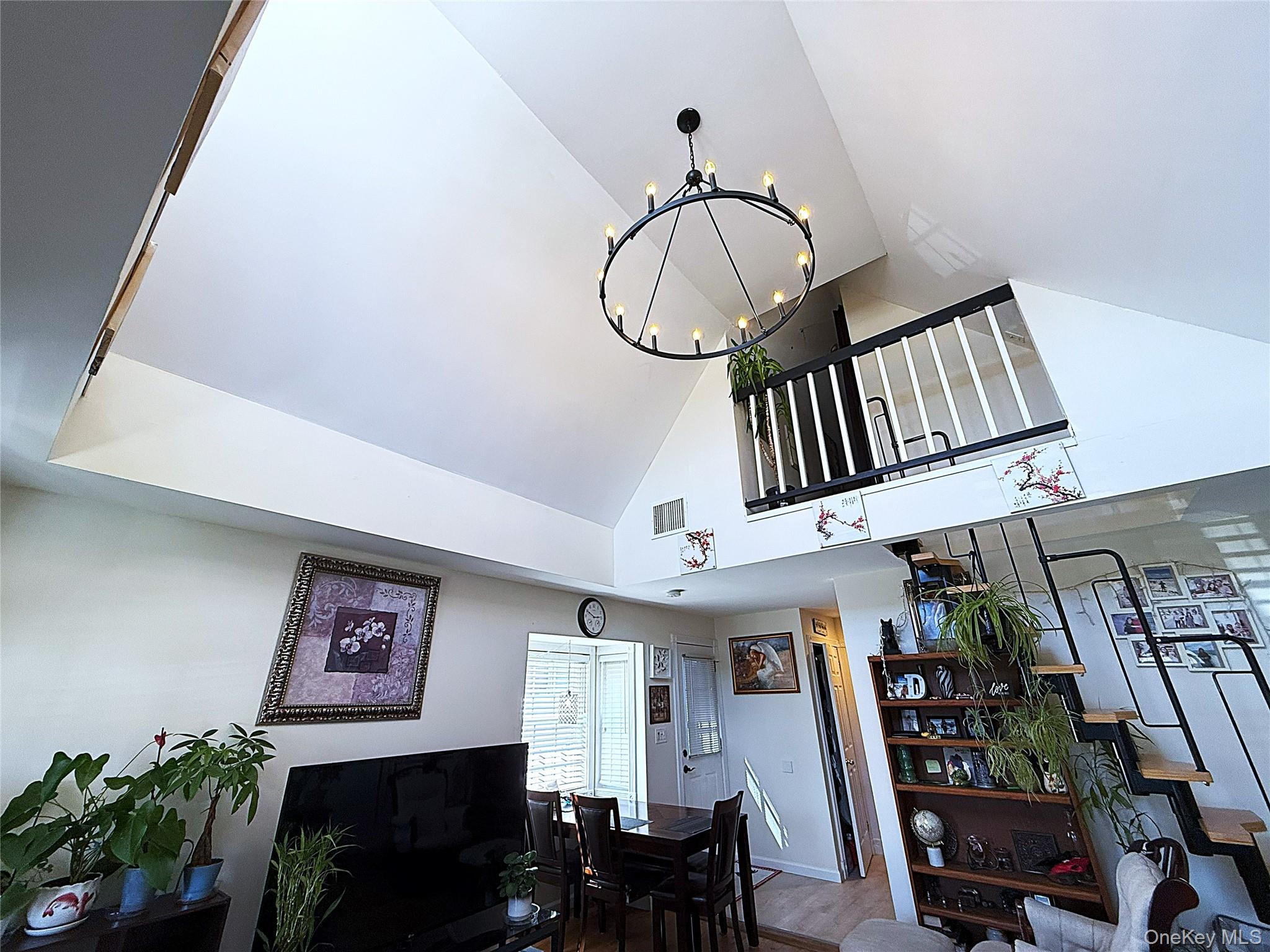 3 Desoto Road, Amity Harbor, NY 11701