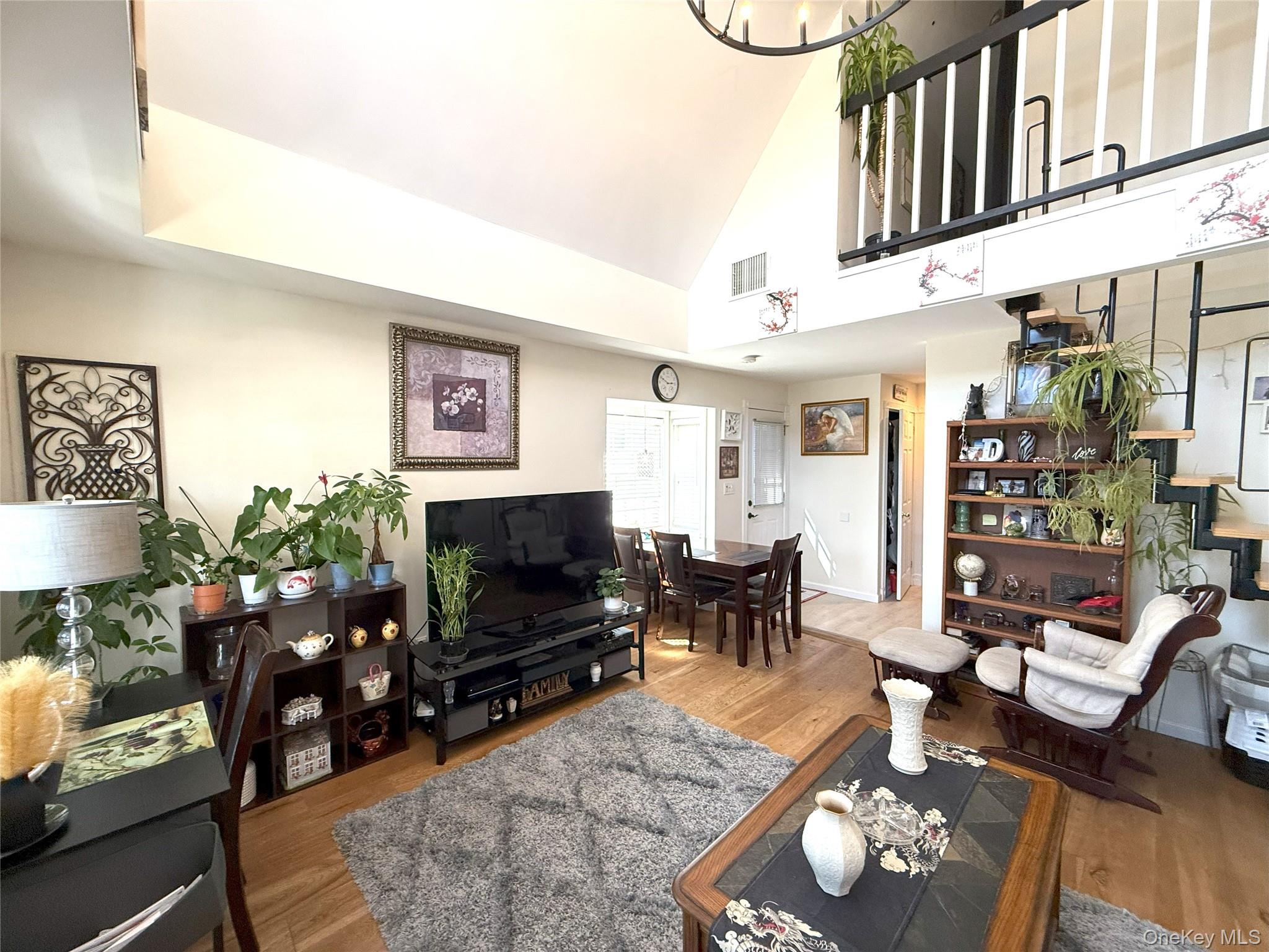 3 Desoto Road, Amity Harbor, NY 11701