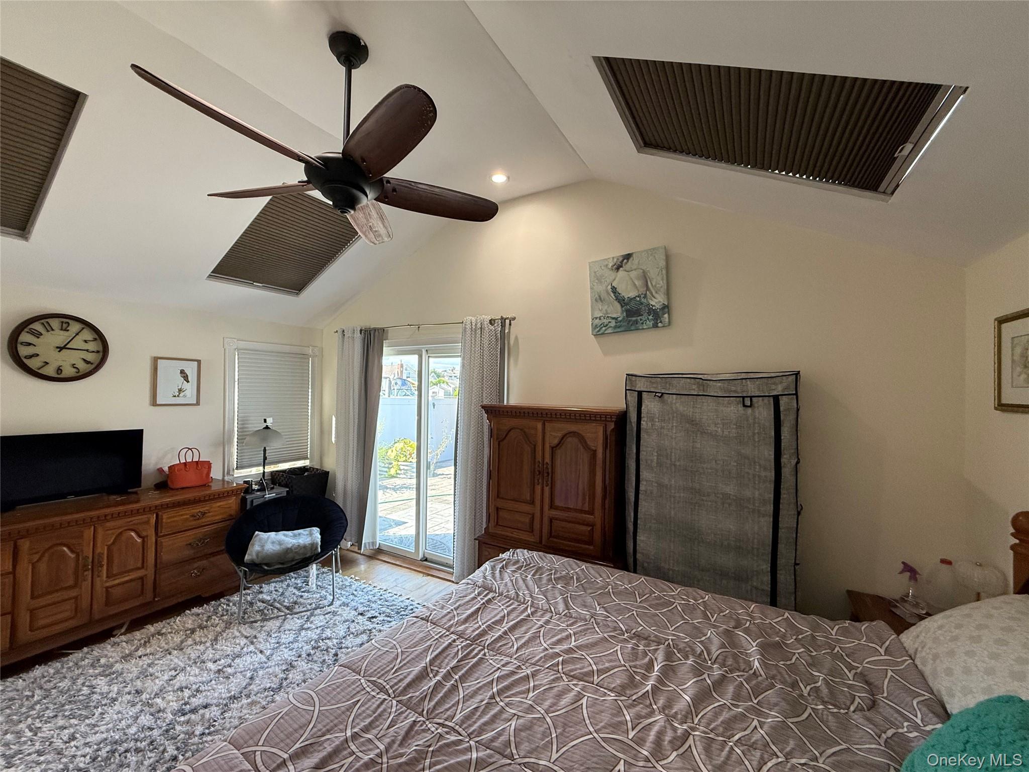 3 Desoto Road, Amity Harbor, NY 11701