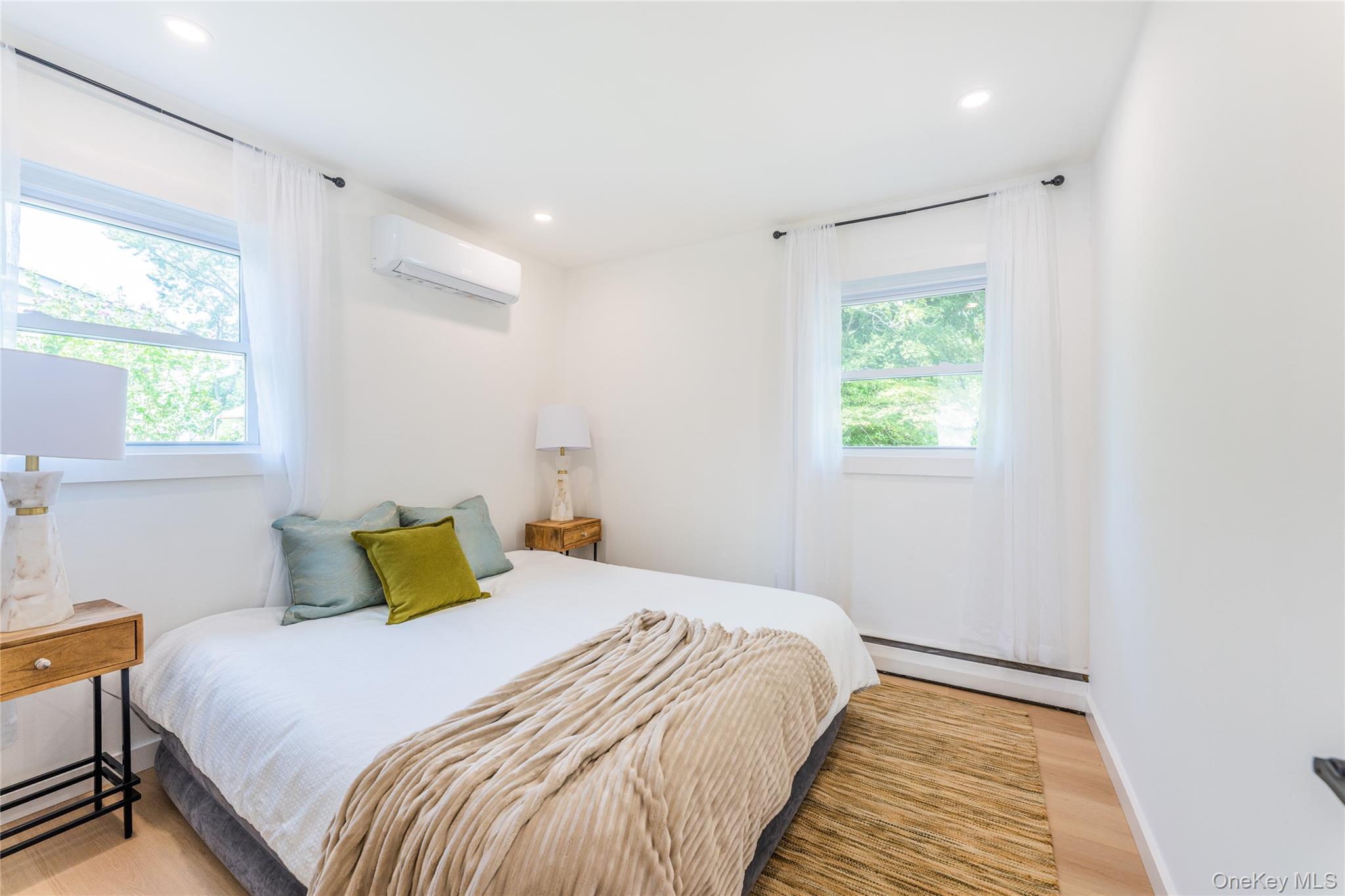 120 Glenwood Road, Glenwood Landing, NY 11547