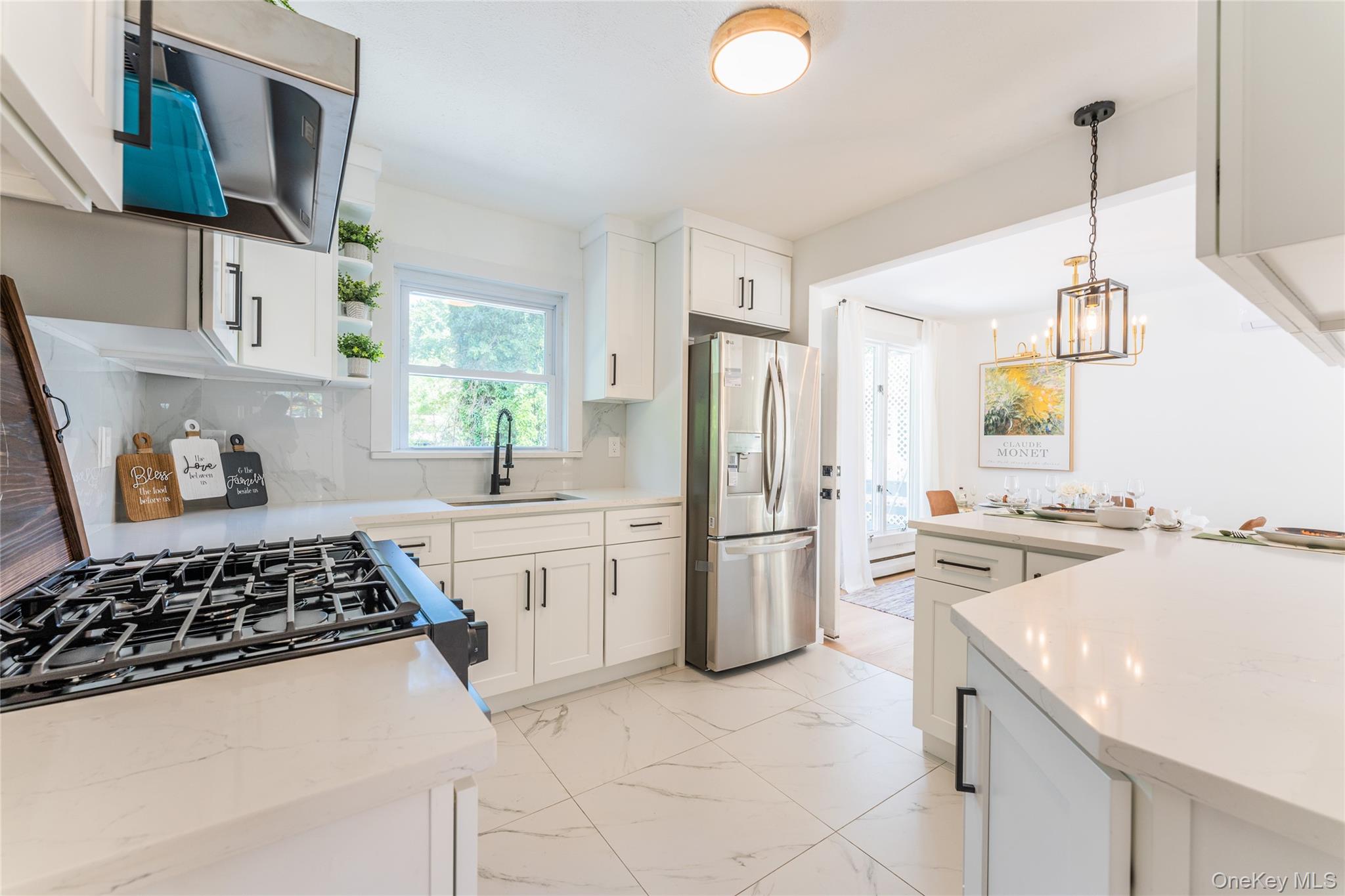 120 Glenwood Road, Glenwood Landing, NY 11547