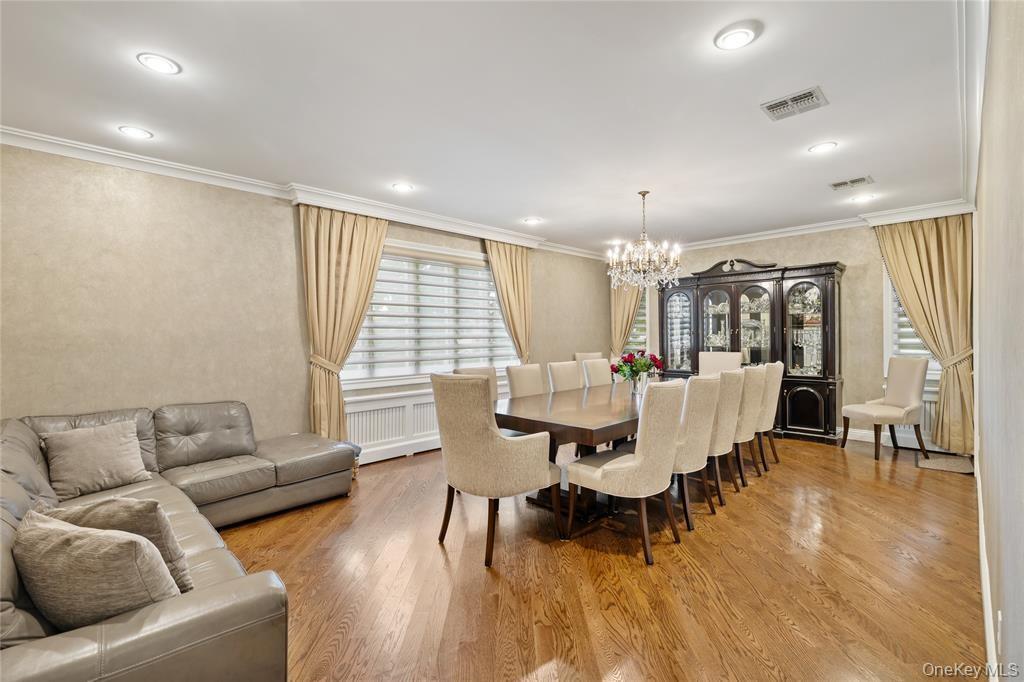 8 Harvest Court, Monsey, NY 10952