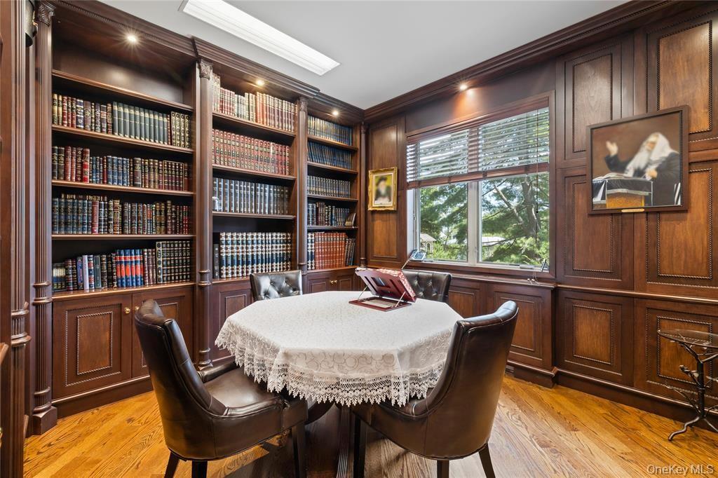 8 Harvest Court, Monsey, NY 10952