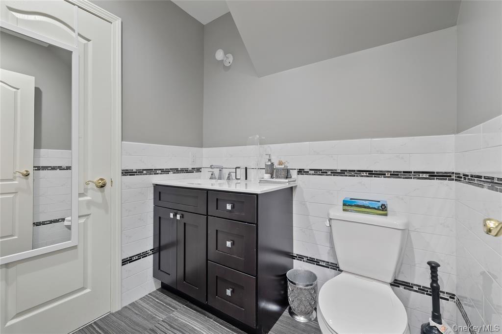 8 Harvest Court, Monsey, NY 10952