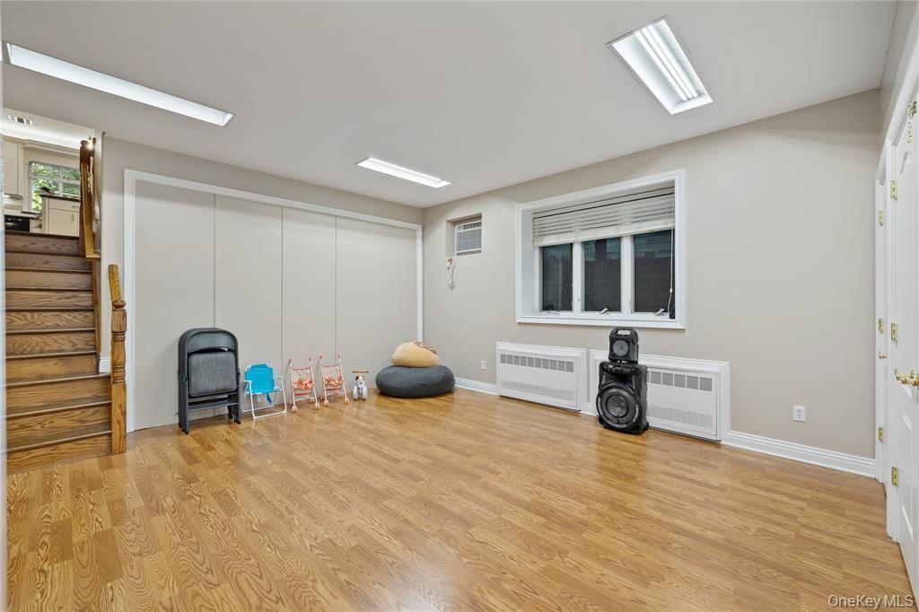 8 Harvest Court, Monsey, NY 10952