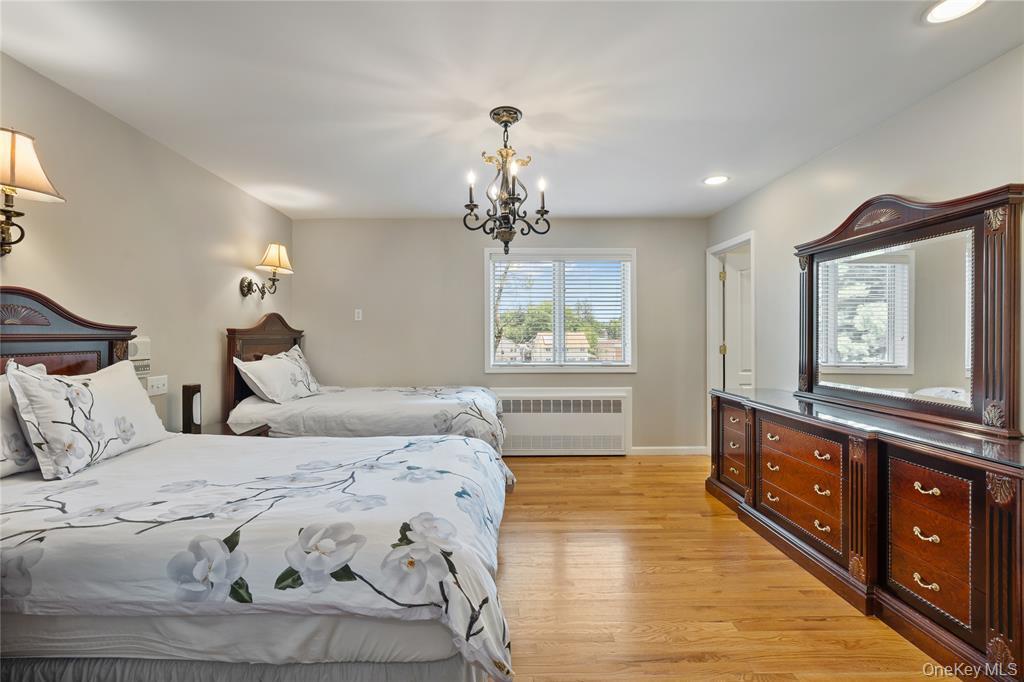 8 Harvest Court, Monsey, NY 10952