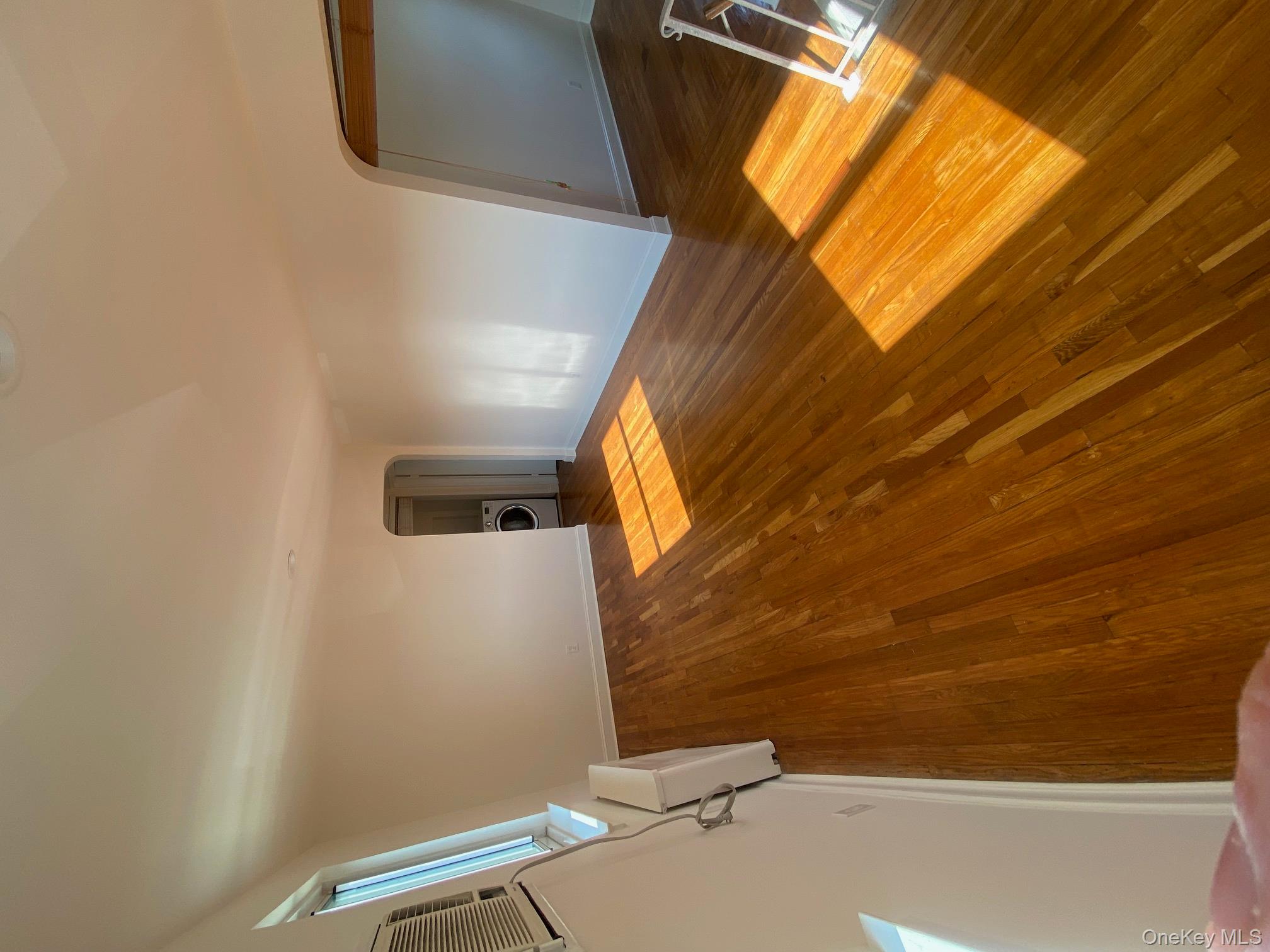 245-31B 76th Avenue # 31B, Glen Oaks, NY 11426