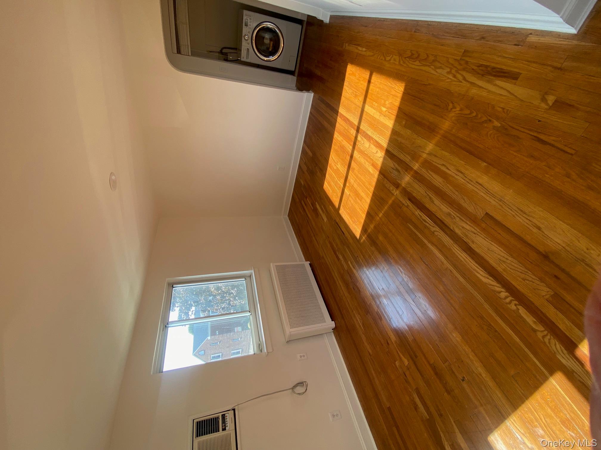 245-31B 76th Avenue # 31B, Glen Oaks, NY 11426