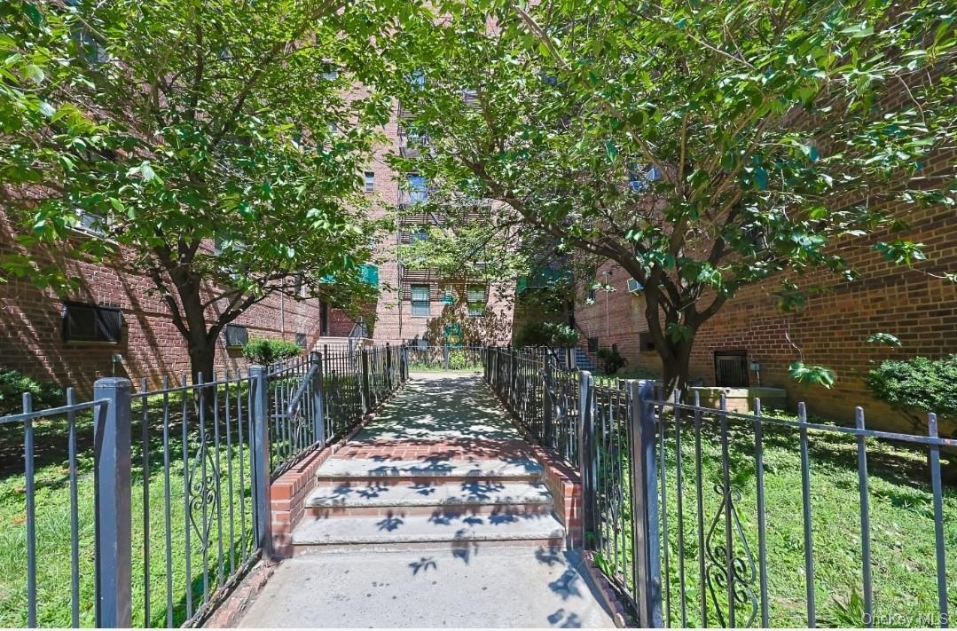 44-25 Macnish Street # #6D, Elmhurst, NY 11373