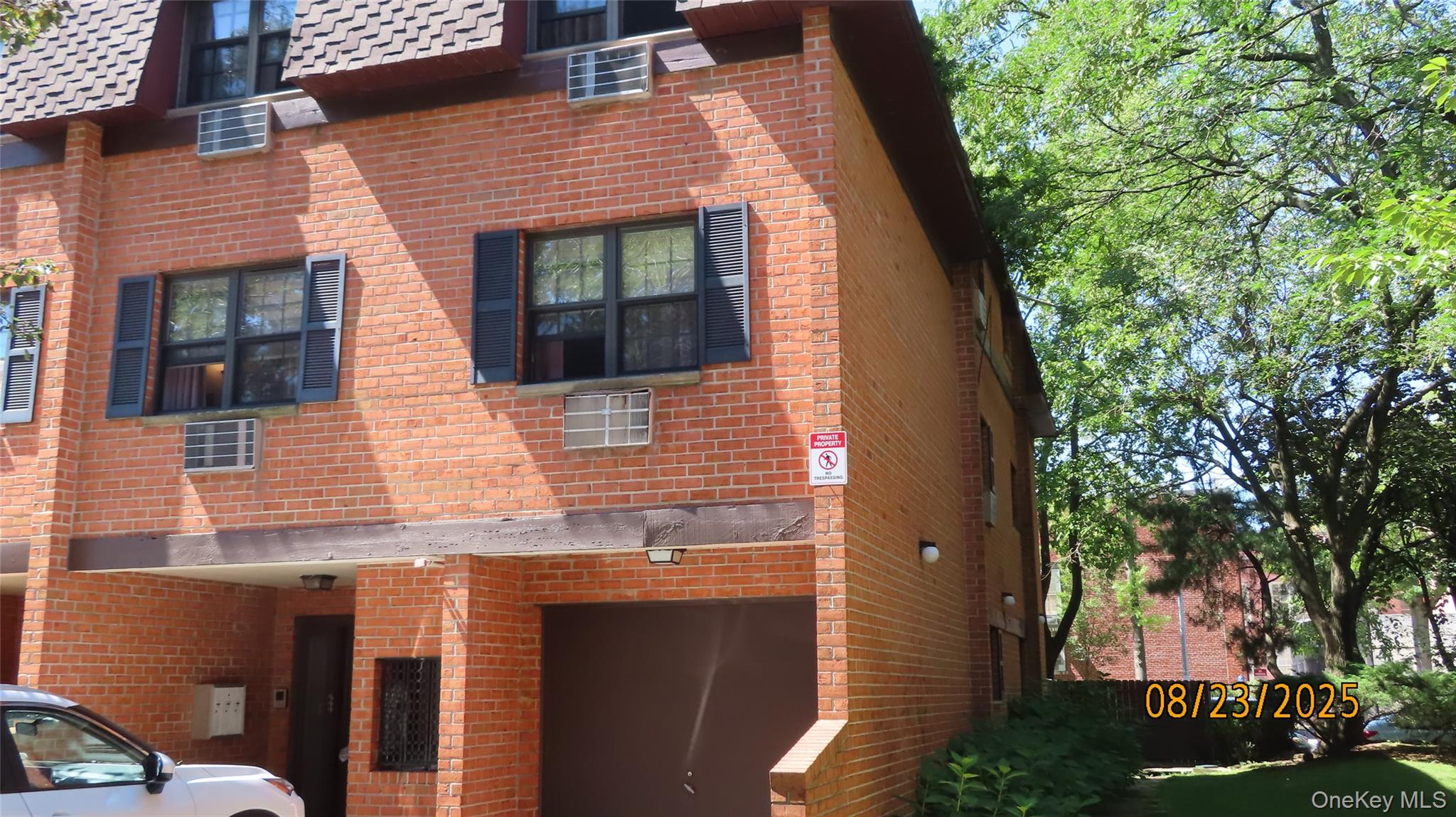 219-27 67 Avenue # B, Bayside, NY 11364