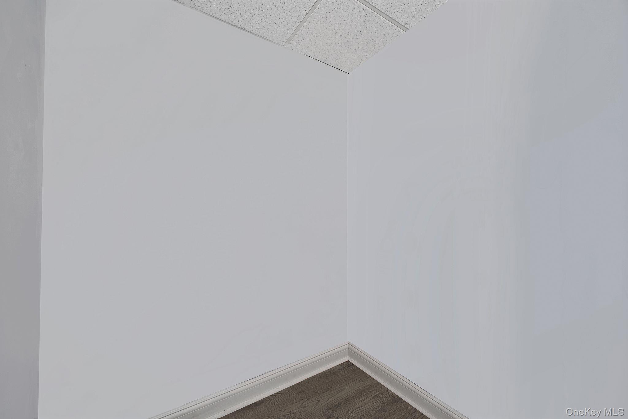 9 Davison Avenue W # B, Oceanside, NY 11572