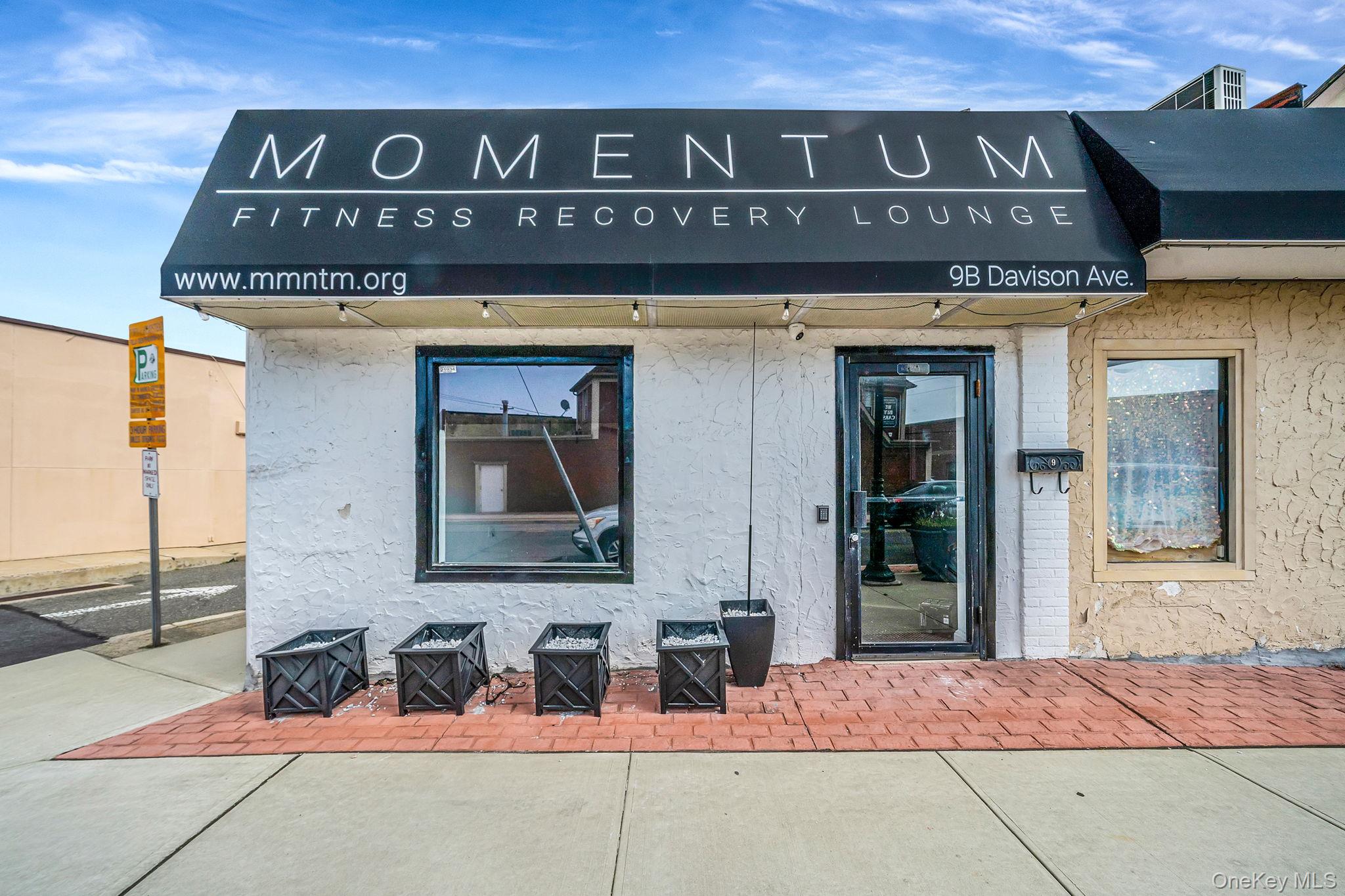 9 Davison Avenue W # B, Oceanside, NY 11572