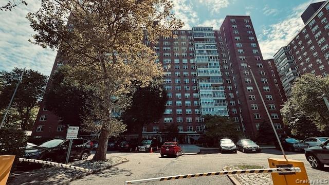 43-10 Kissena Boulevard # 7L, Flushing, NY 11355