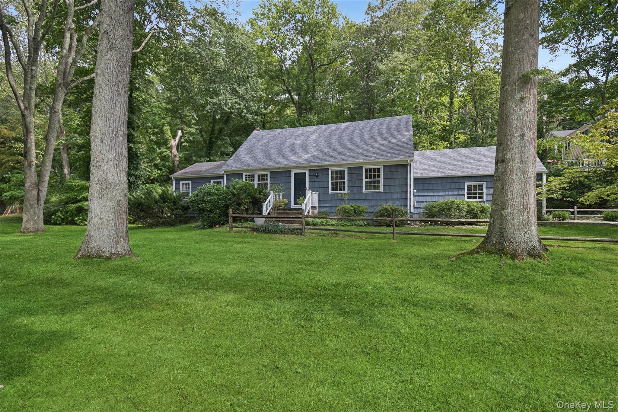10 Goose Hill Road, Cold Spring Harbor, NY 11724
