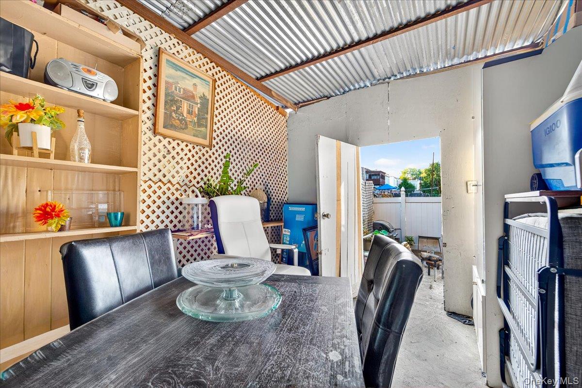 255 Ridgewood Avenue, Brooklyn, NY 11208