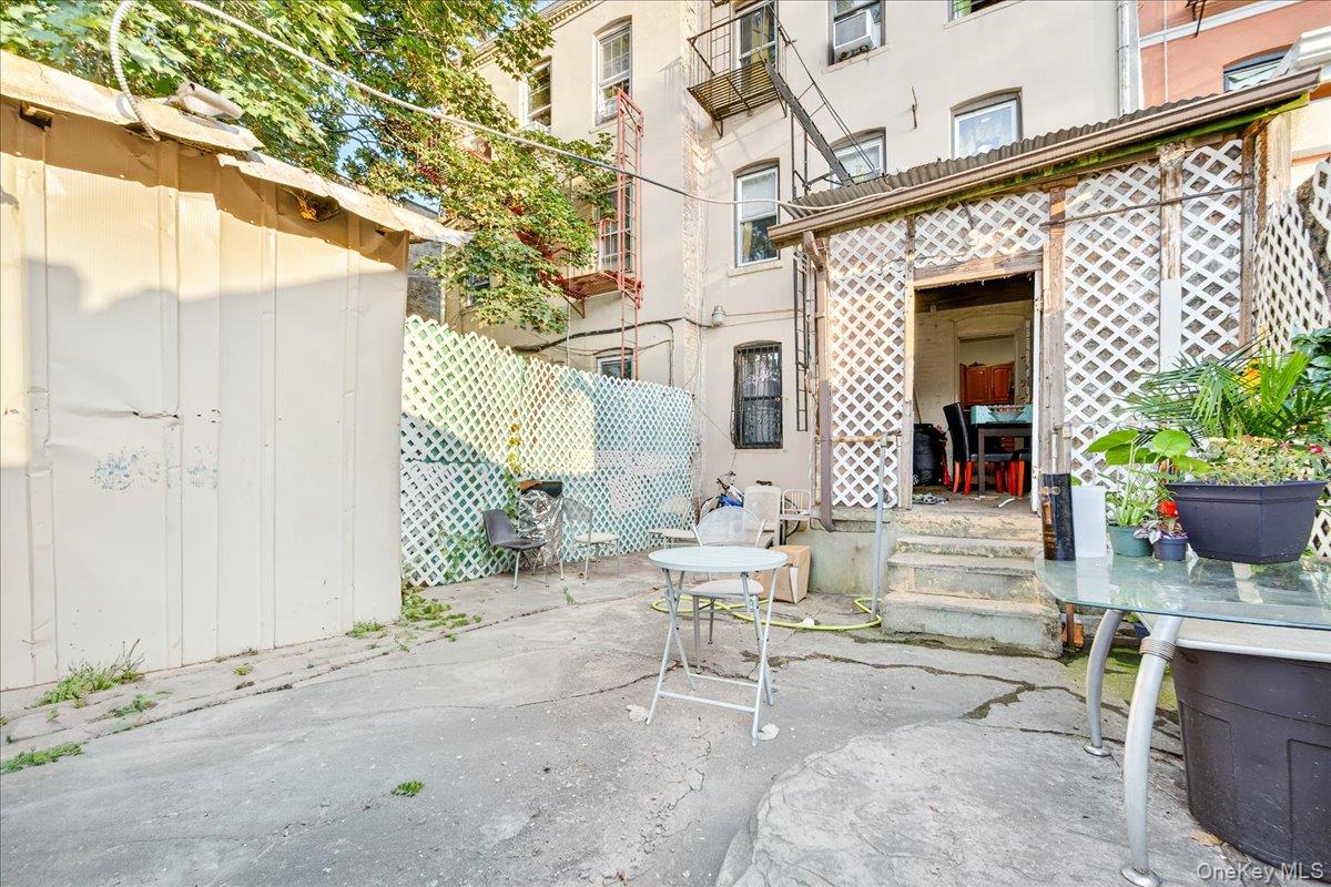 255 Ridgewood Avenue, Brooklyn, NY 11208