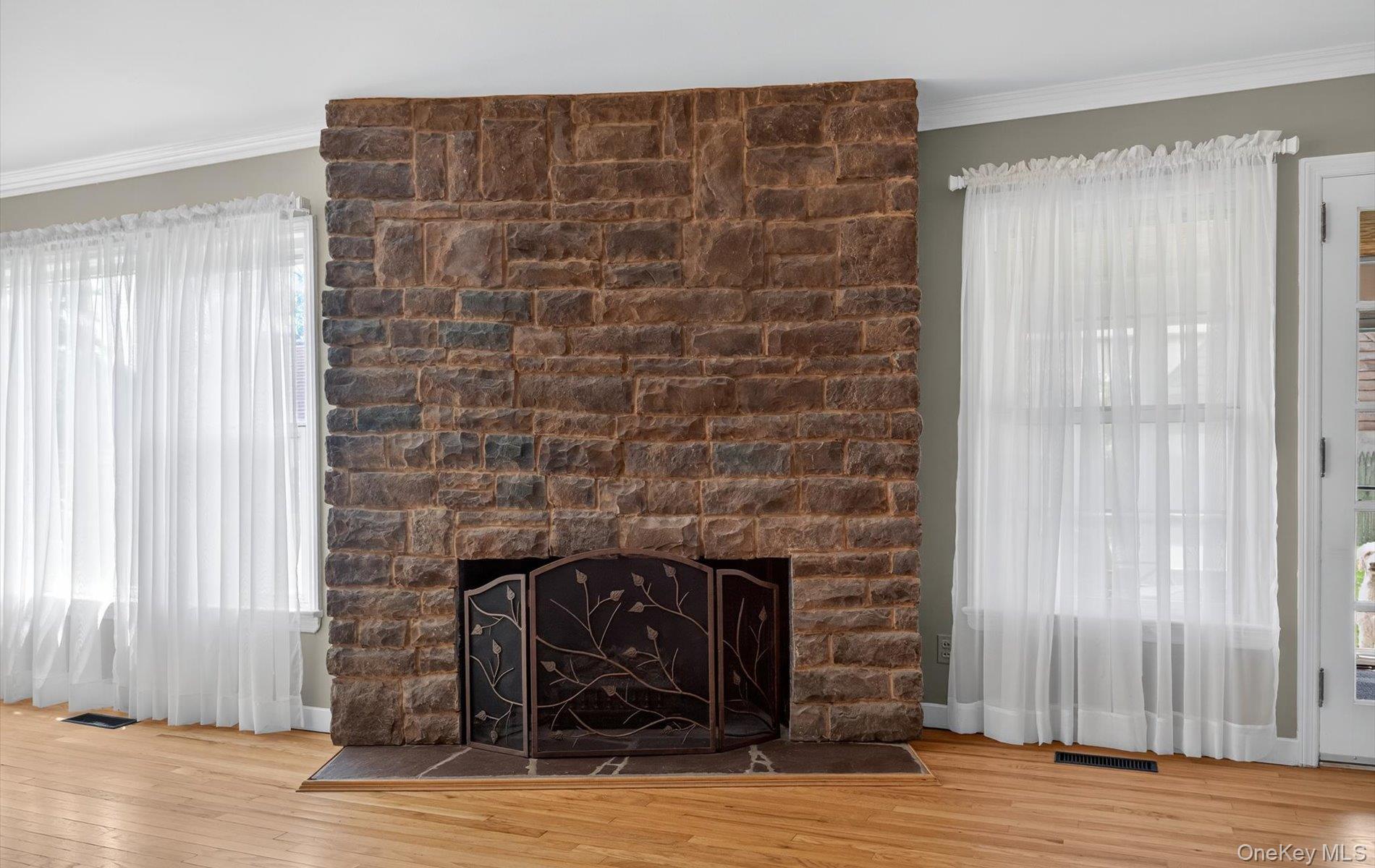 36 Hemlock Lane, Bay Shore, NY 11706