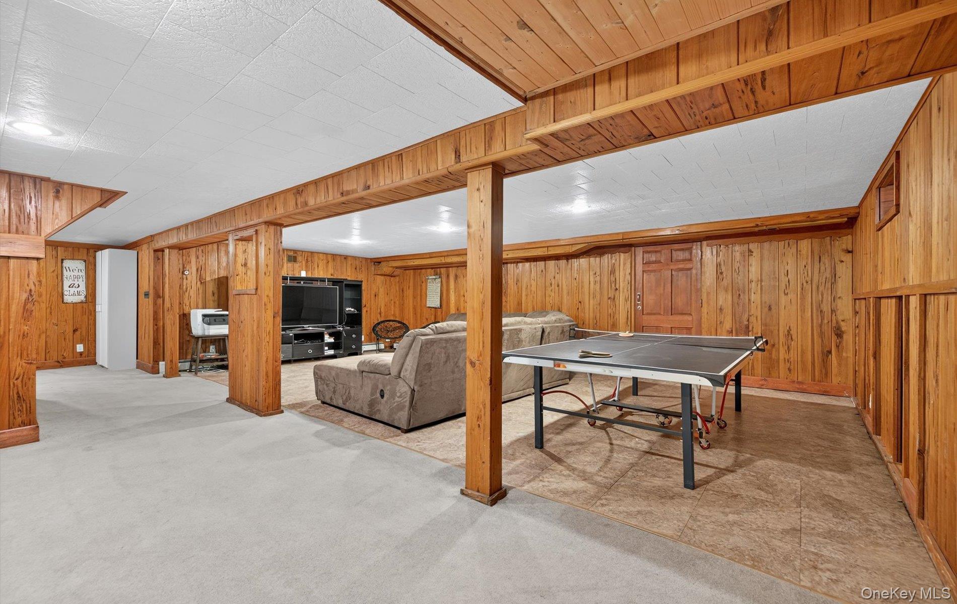 36 Hemlock Lane, Bay Shore, NY 11706