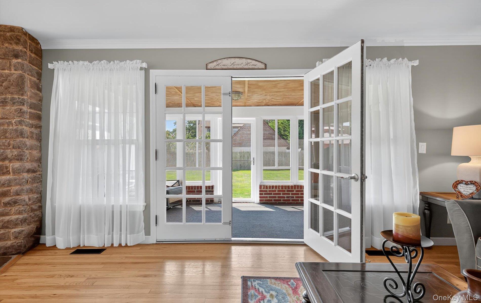 36 Hemlock Lane, Bay Shore, NY 11706