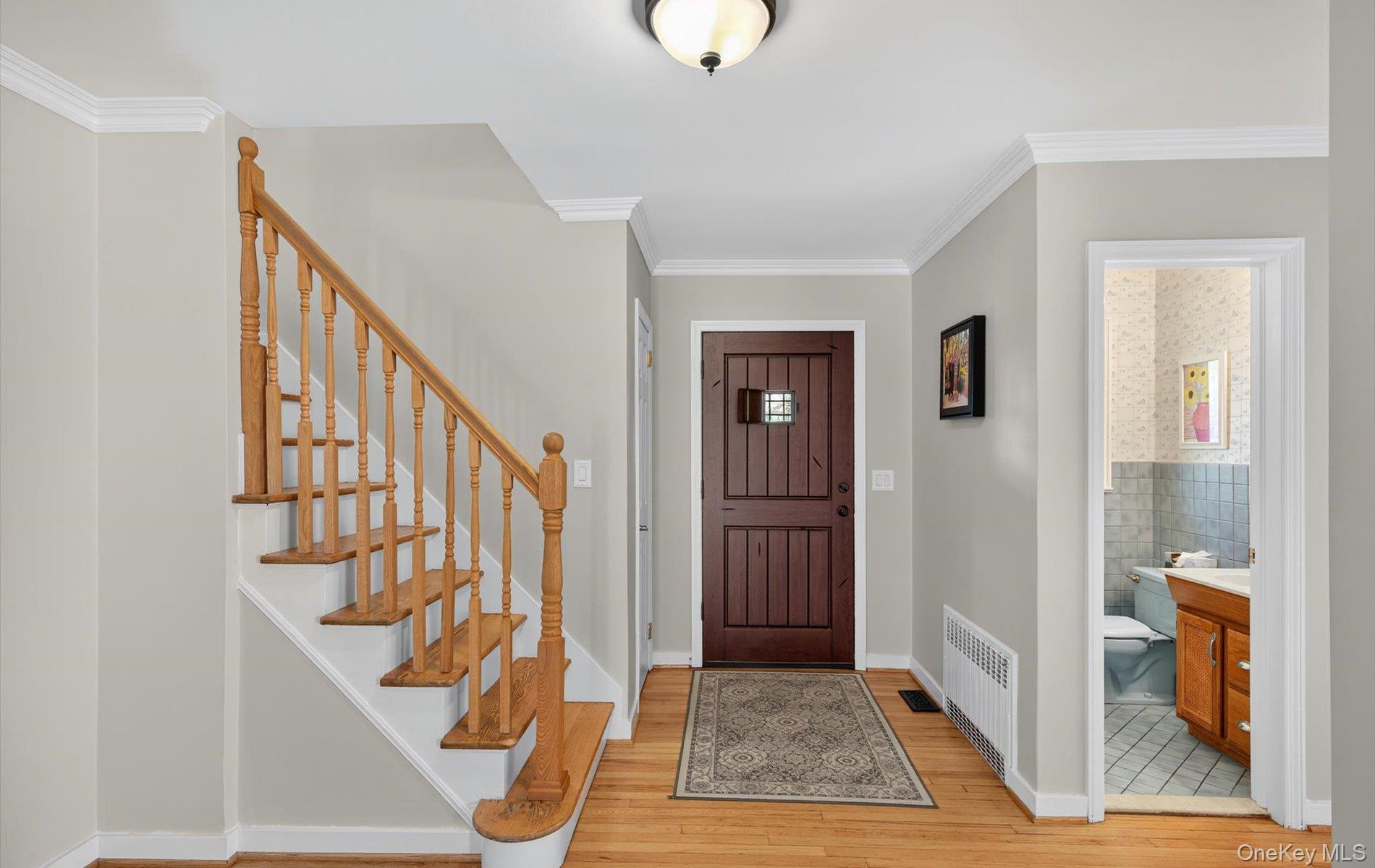 36 Hemlock Lane, Bay Shore, NY 11706