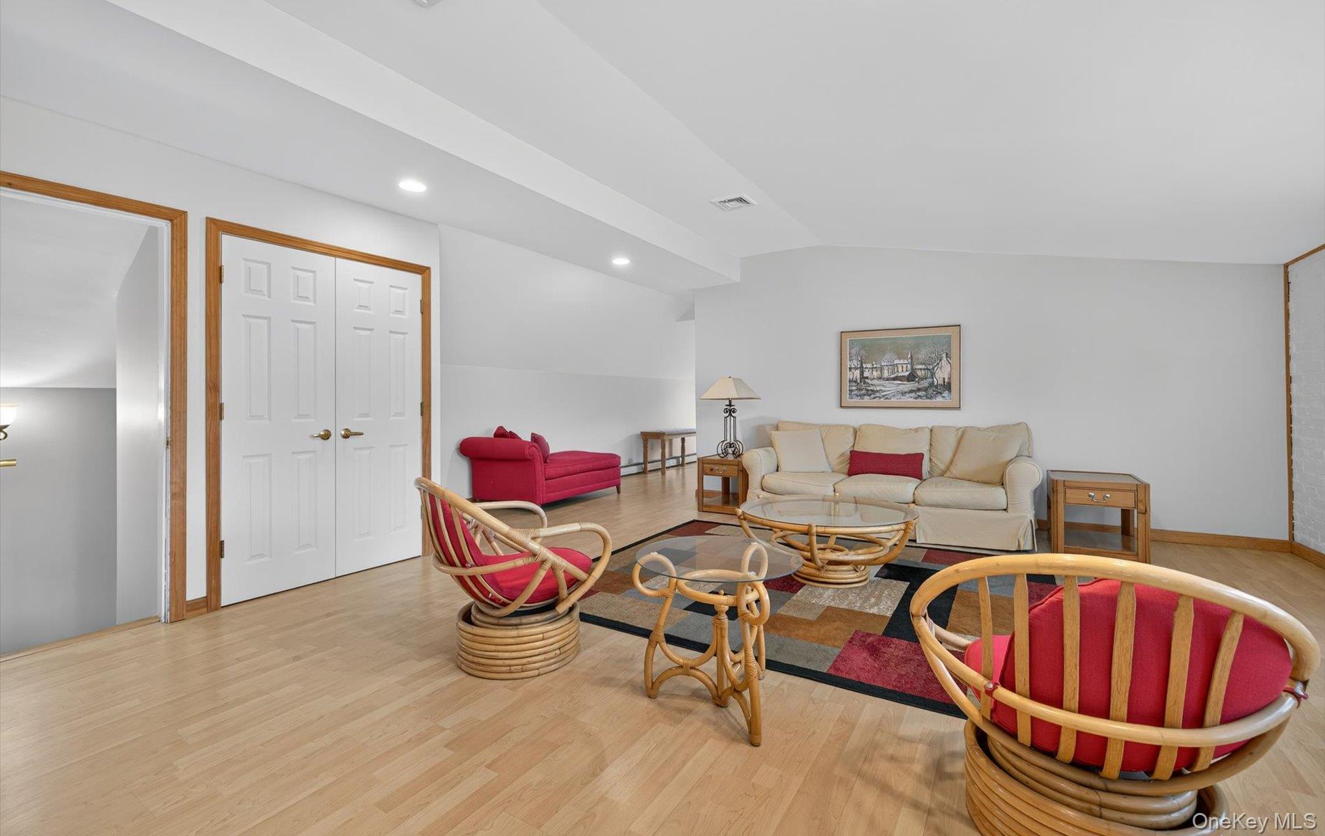 36 Hemlock Lane, Bay Shore, NY 11706