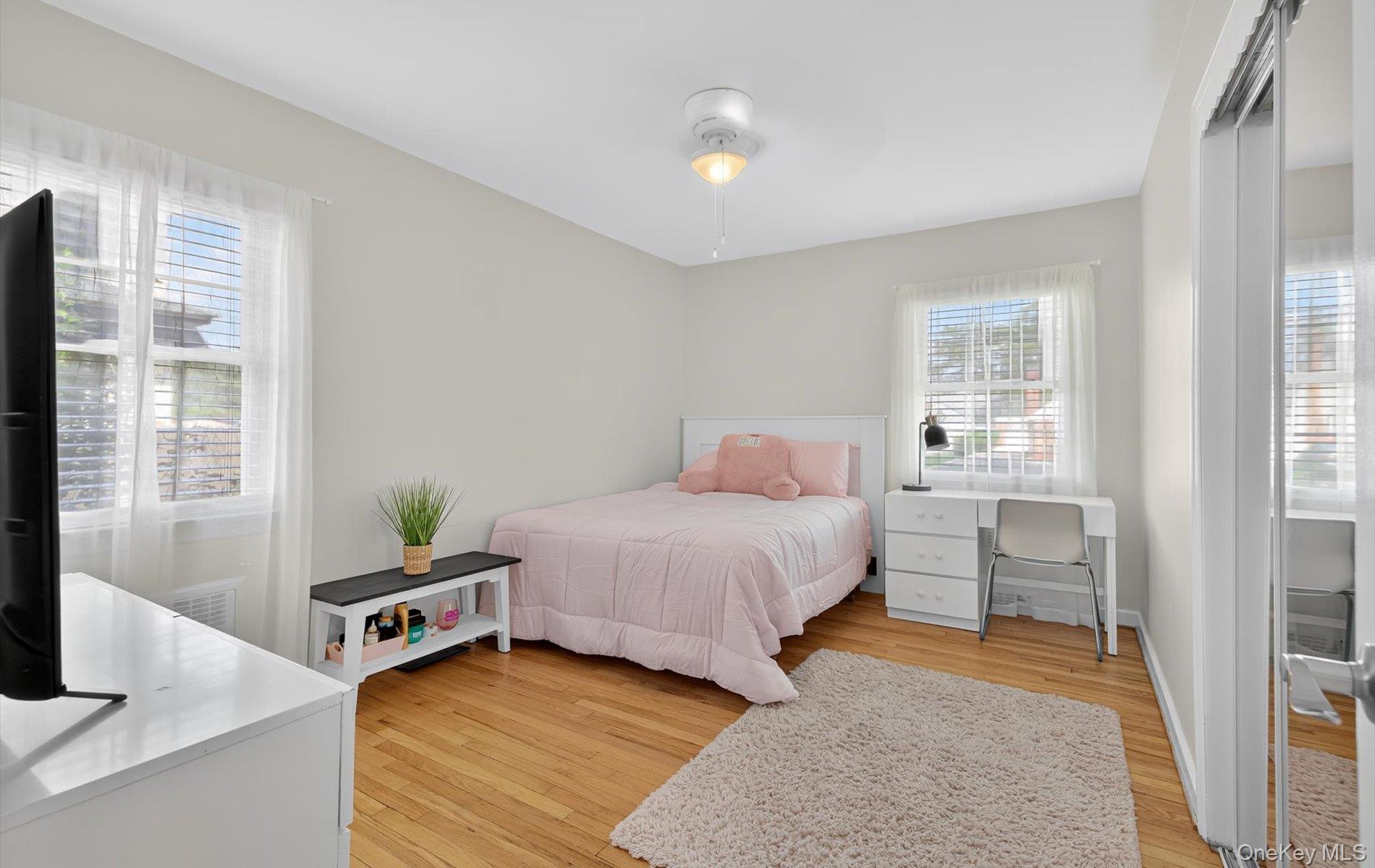 36 Hemlock Lane, Bay Shore, NY 11706