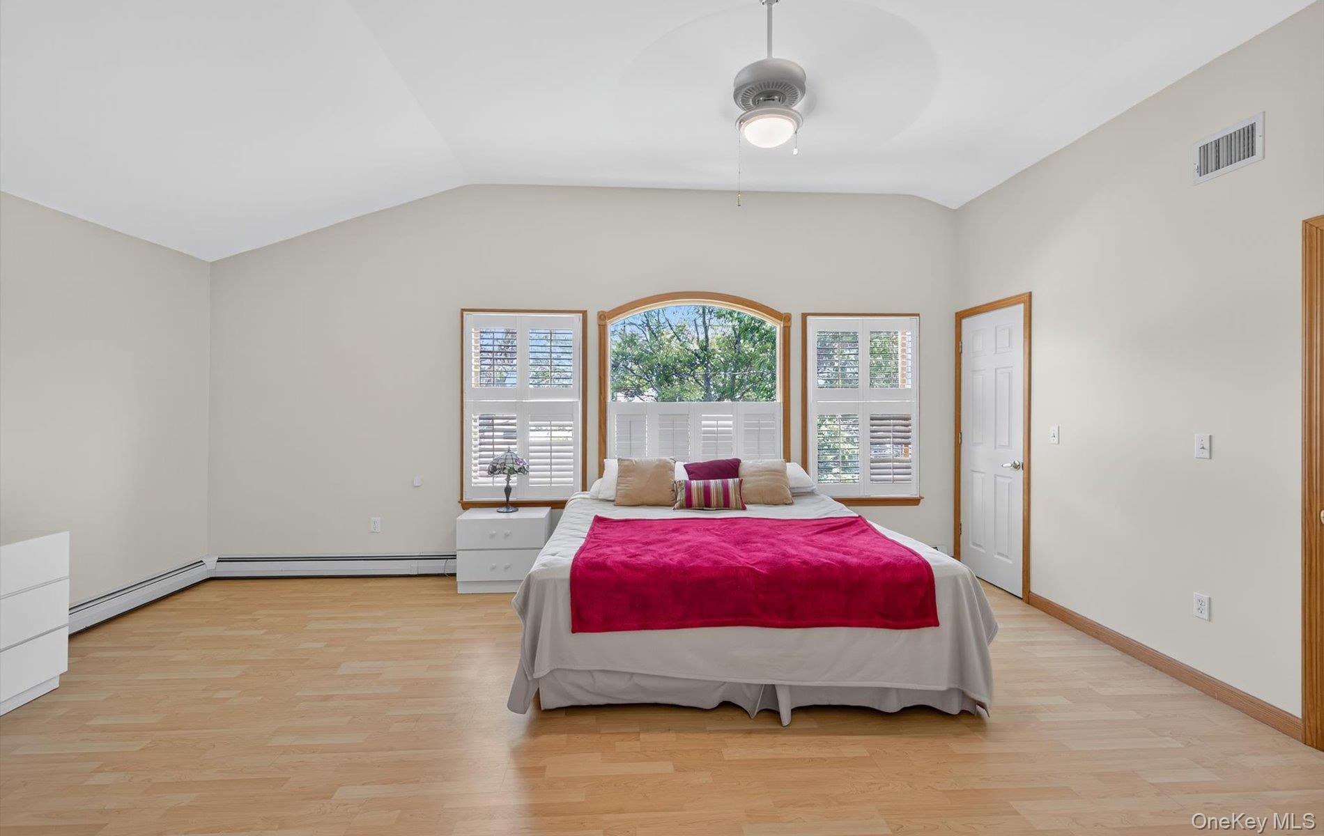 36 Hemlock Lane, Bay Shore, NY 11706