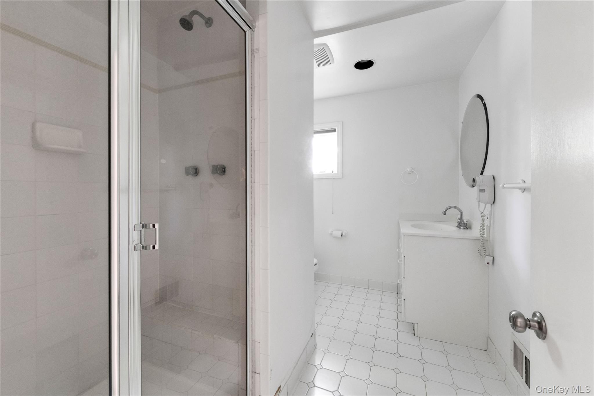 120 McLain Street, Bedford Corners, NY 10549