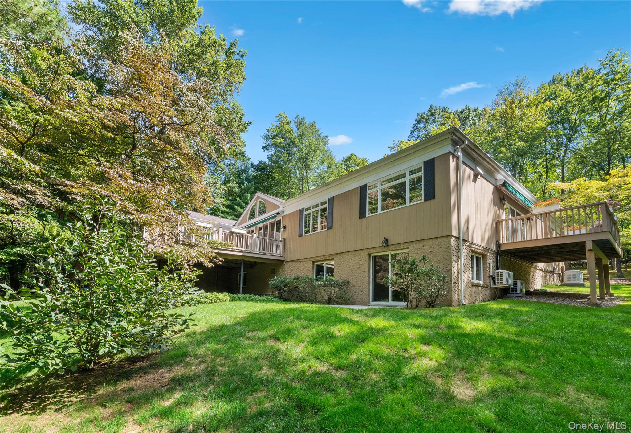 120 McLain Street, Bedford Corners, NY 10549