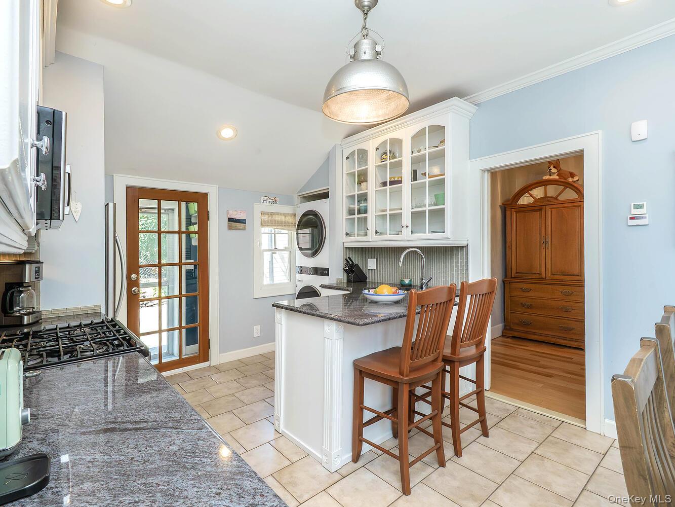 182 14th Avenue, Sea Cliff, NY 11579