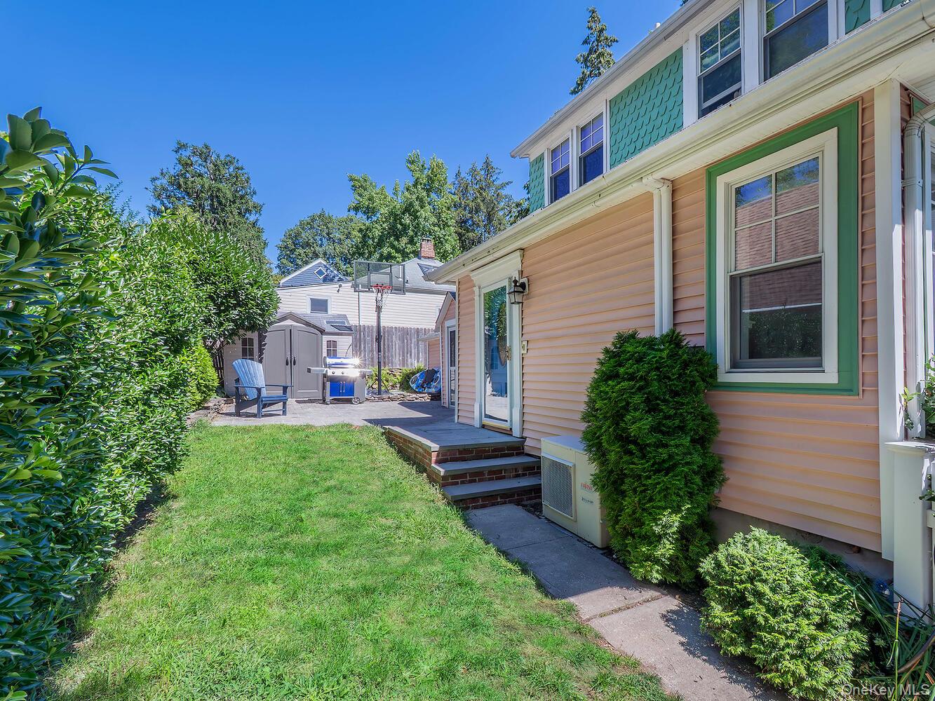 182 14th Avenue, Sea Cliff, NY 11579