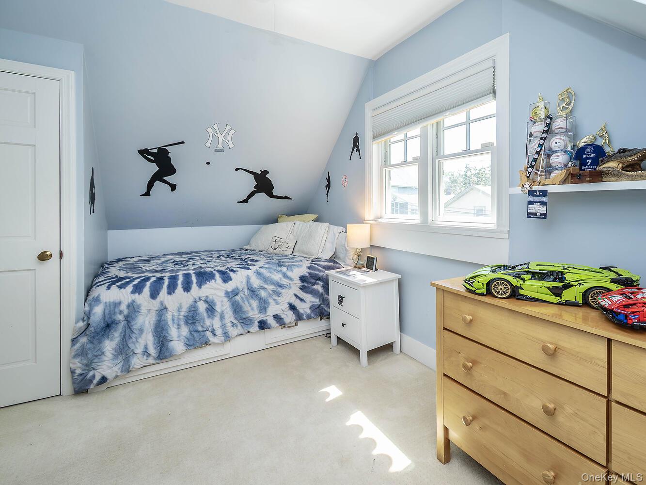 182 14th Avenue, Sea Cliff, NY 11579