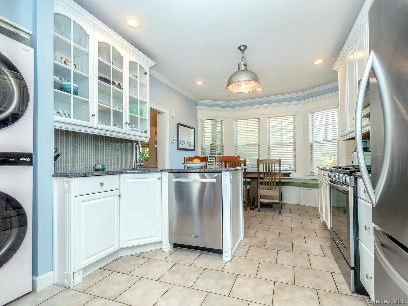 182 14th Avenue, Sea Cliff, NY 11579