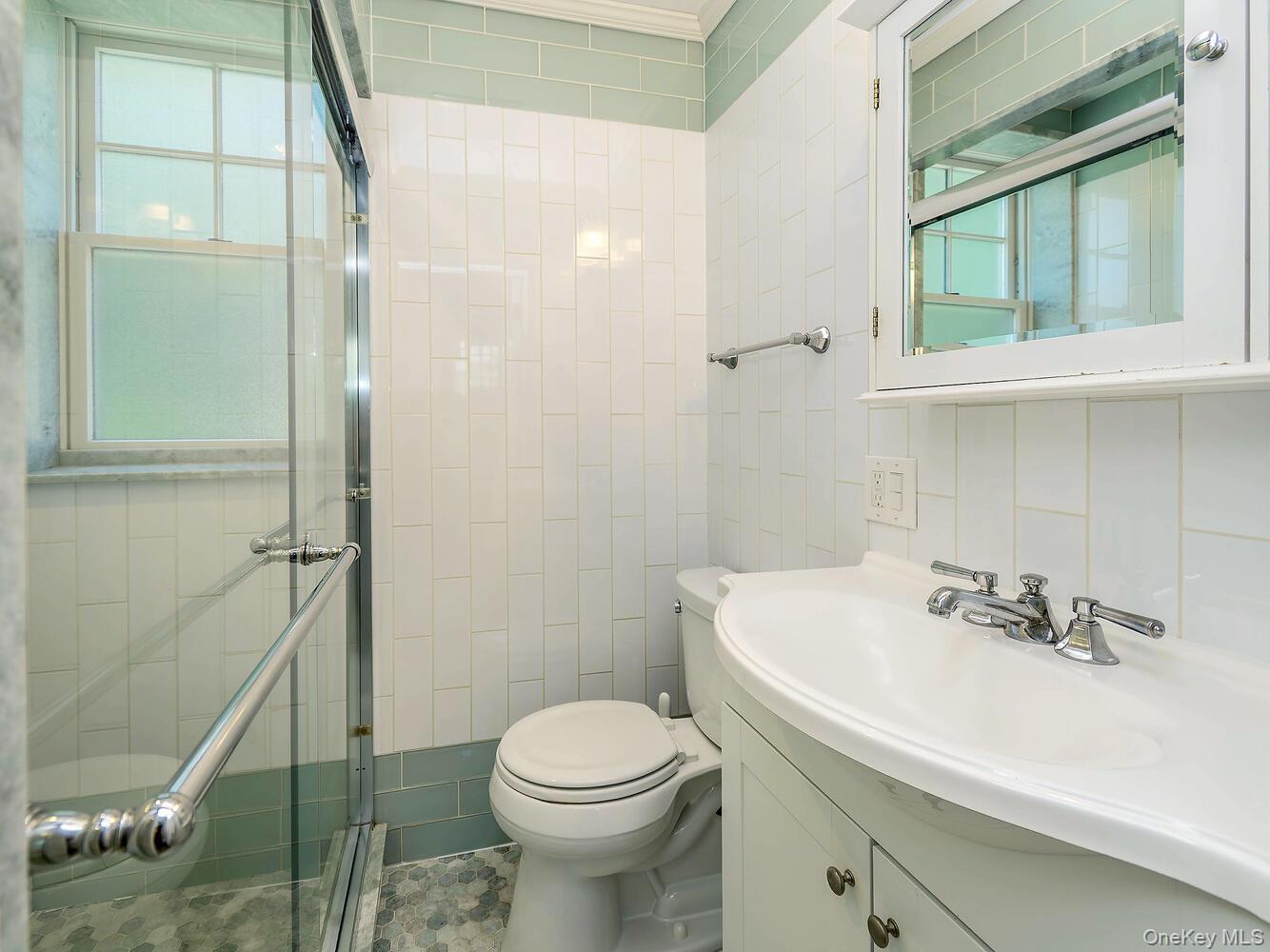 182 14th Avenue, Sea Cliff, NY 11579