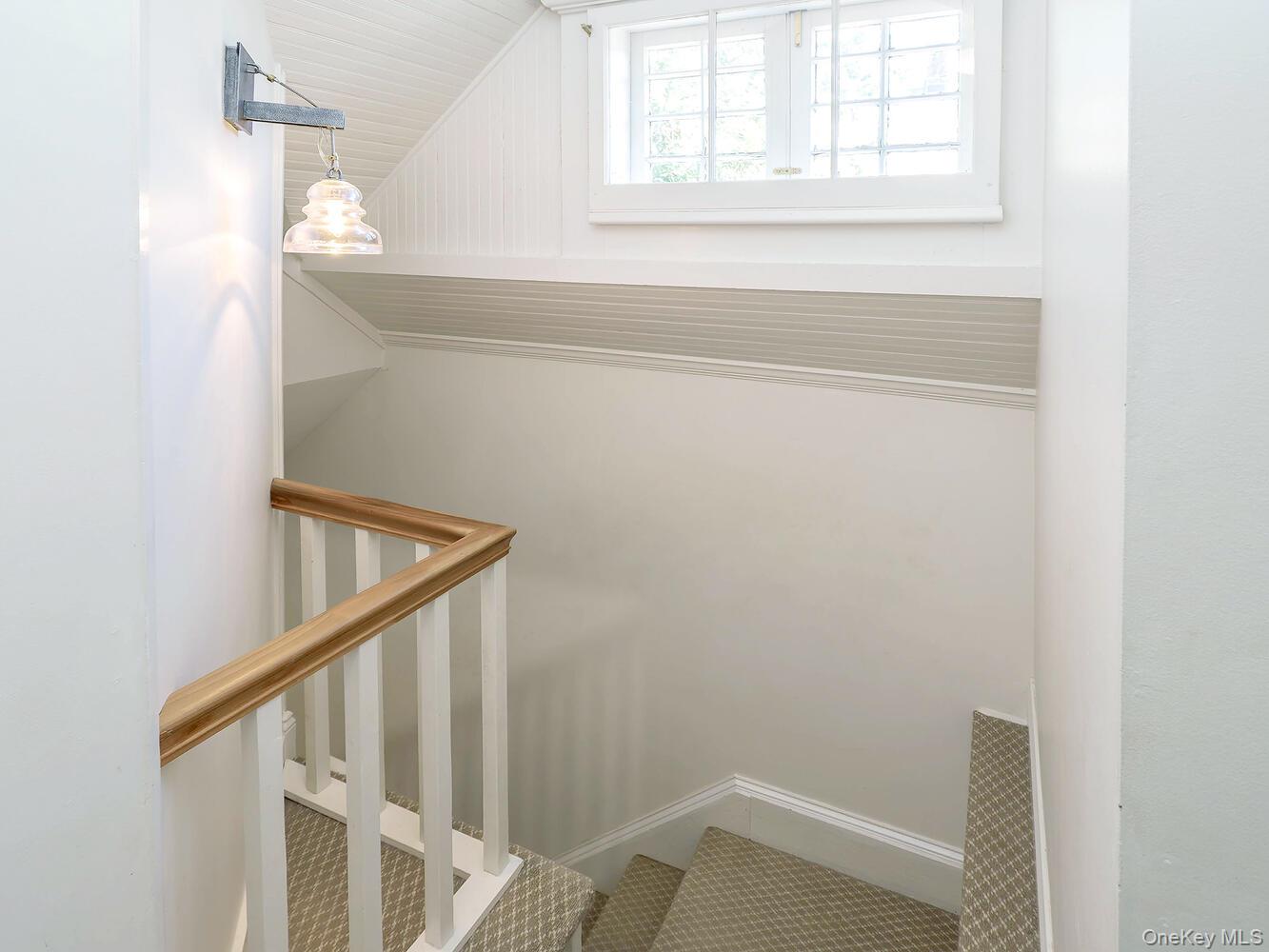 182 14th Avenue, Sea Cliff, NY 11579