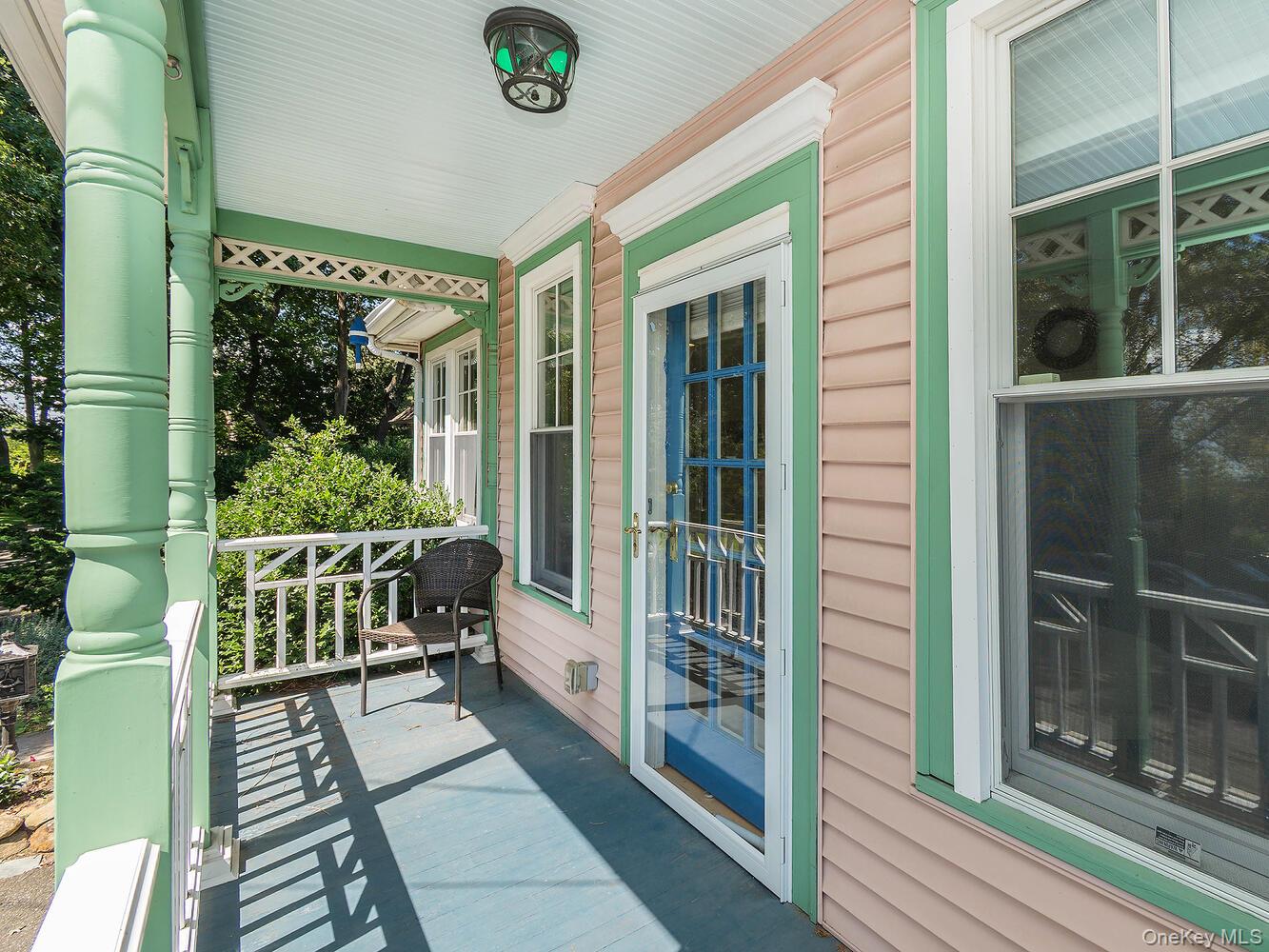 182 14th Avenue, Sea Cliff, NY 11579